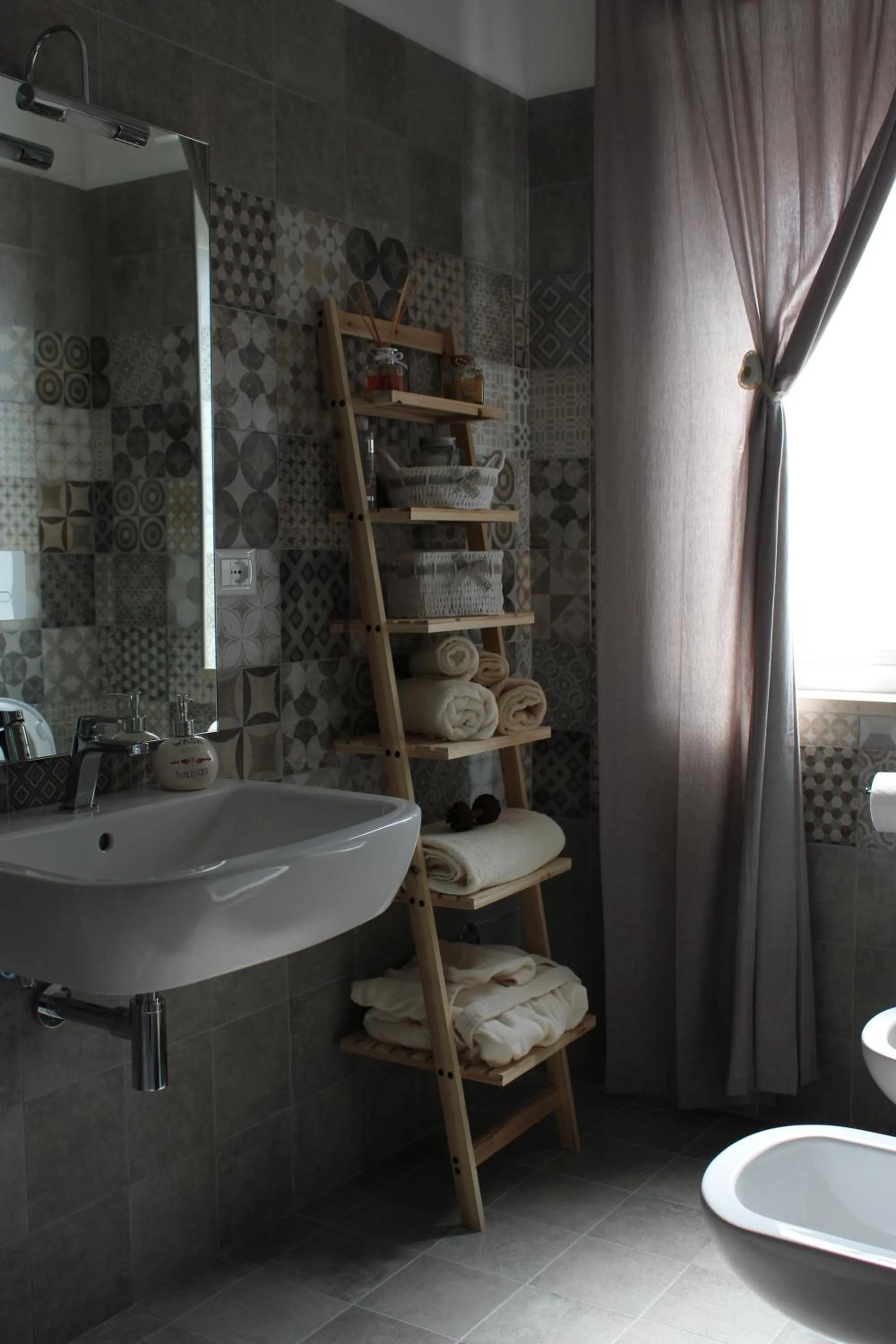 Bathroom in odeon rooms