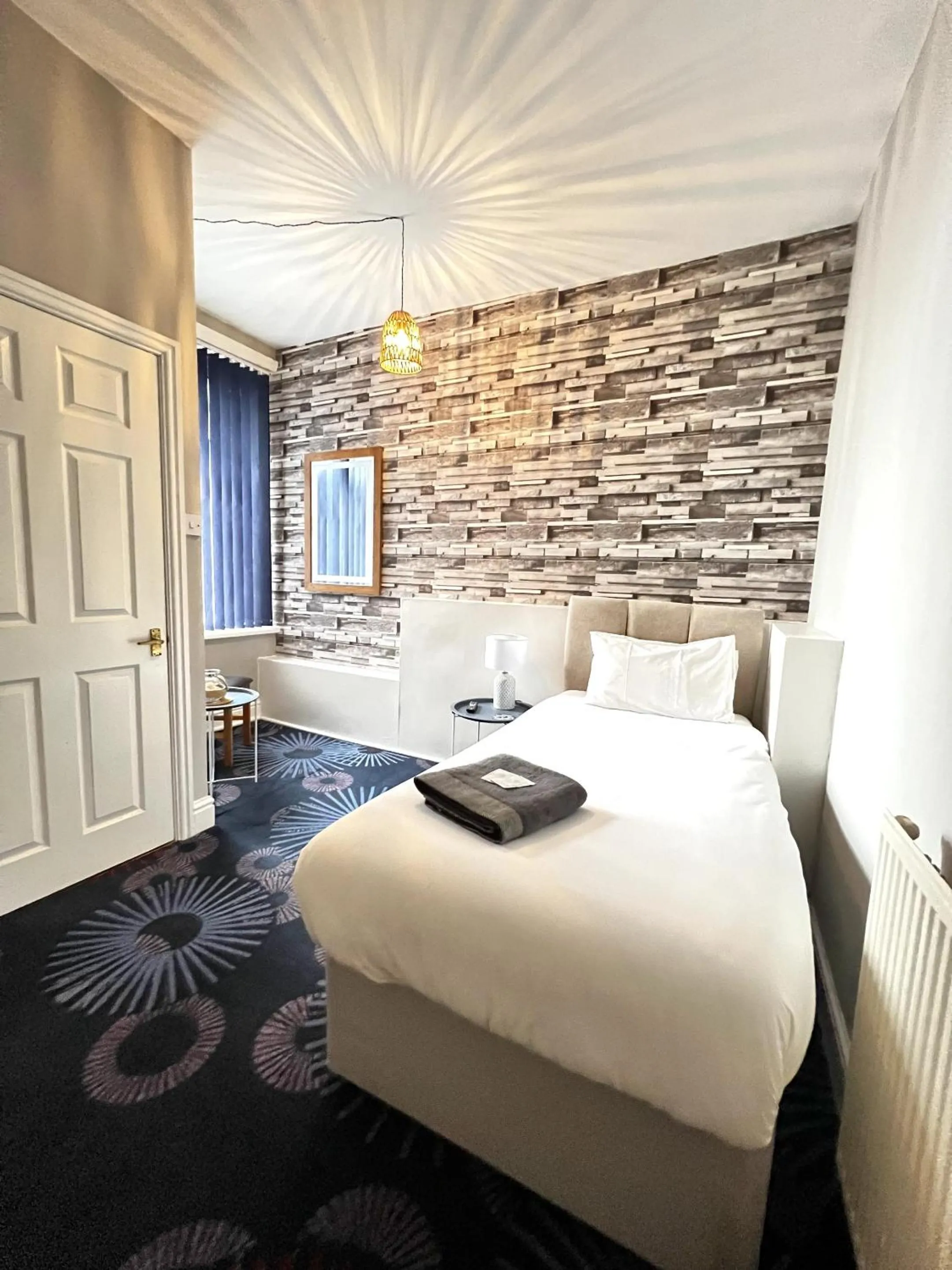 Bedroom, Bed in Central Cove Guesthouse