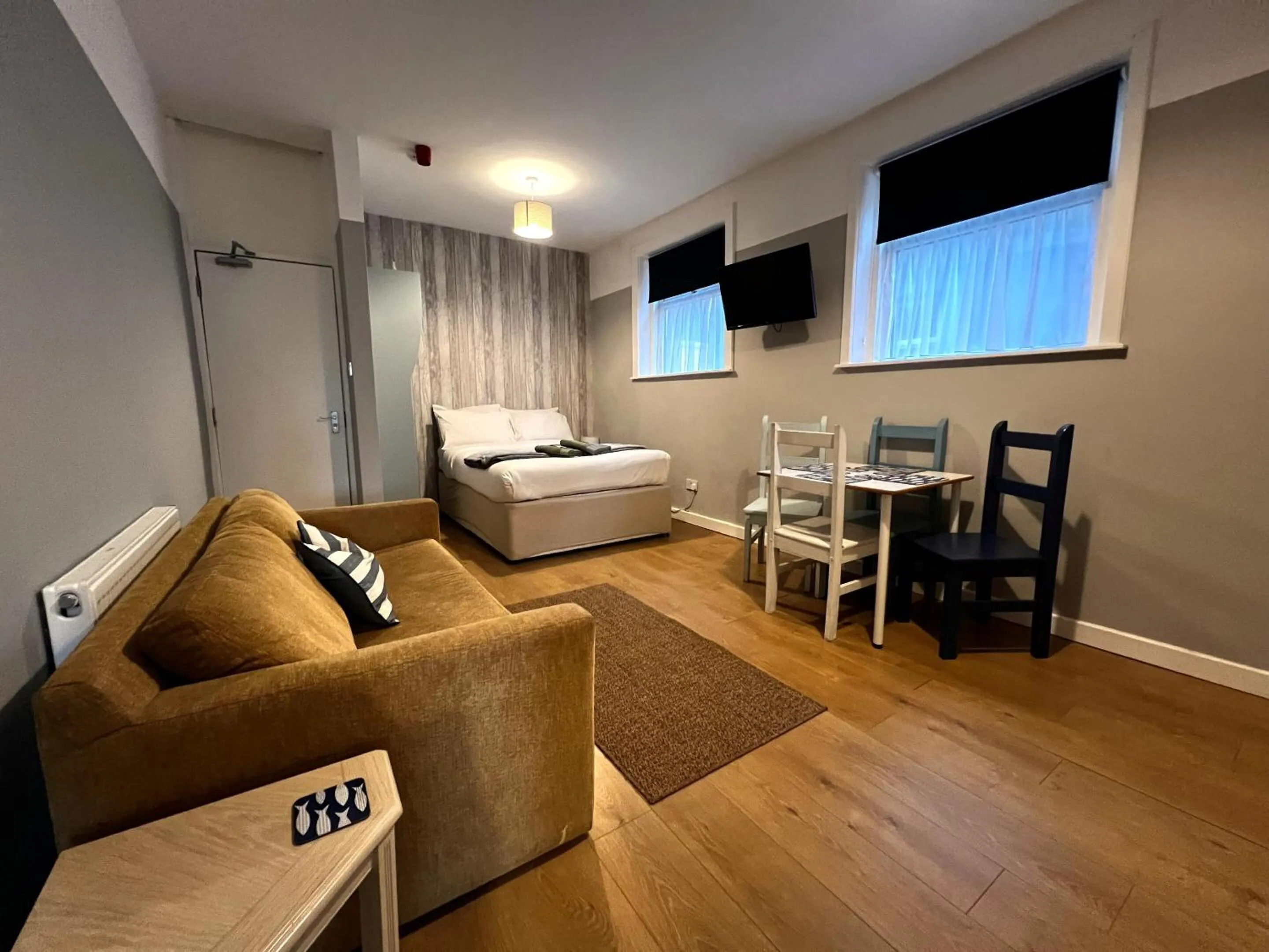 Bedroom, Bed in Central Cove Guesthouse