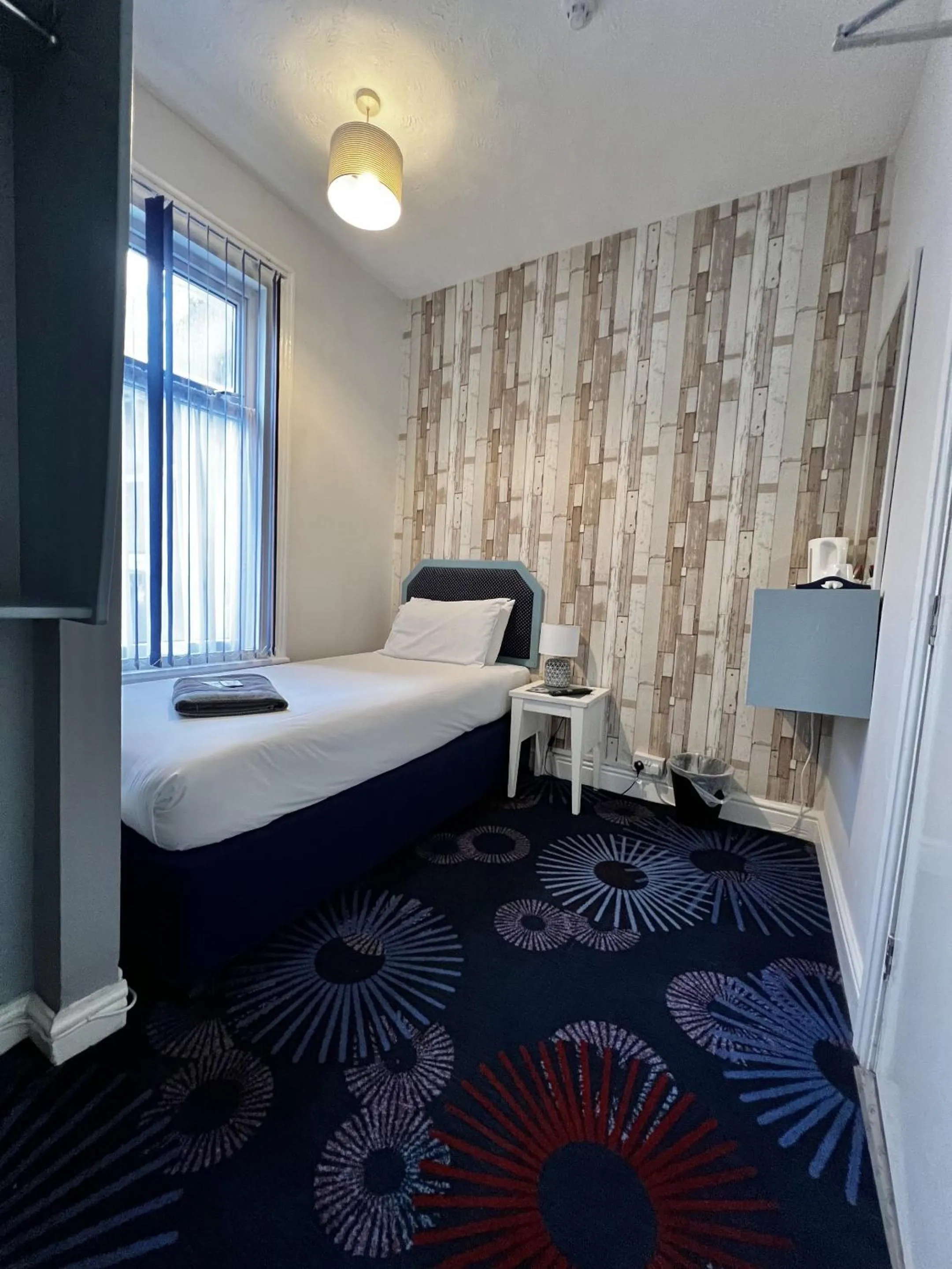 Bedroom, Bed in Central Cove Guesthouse