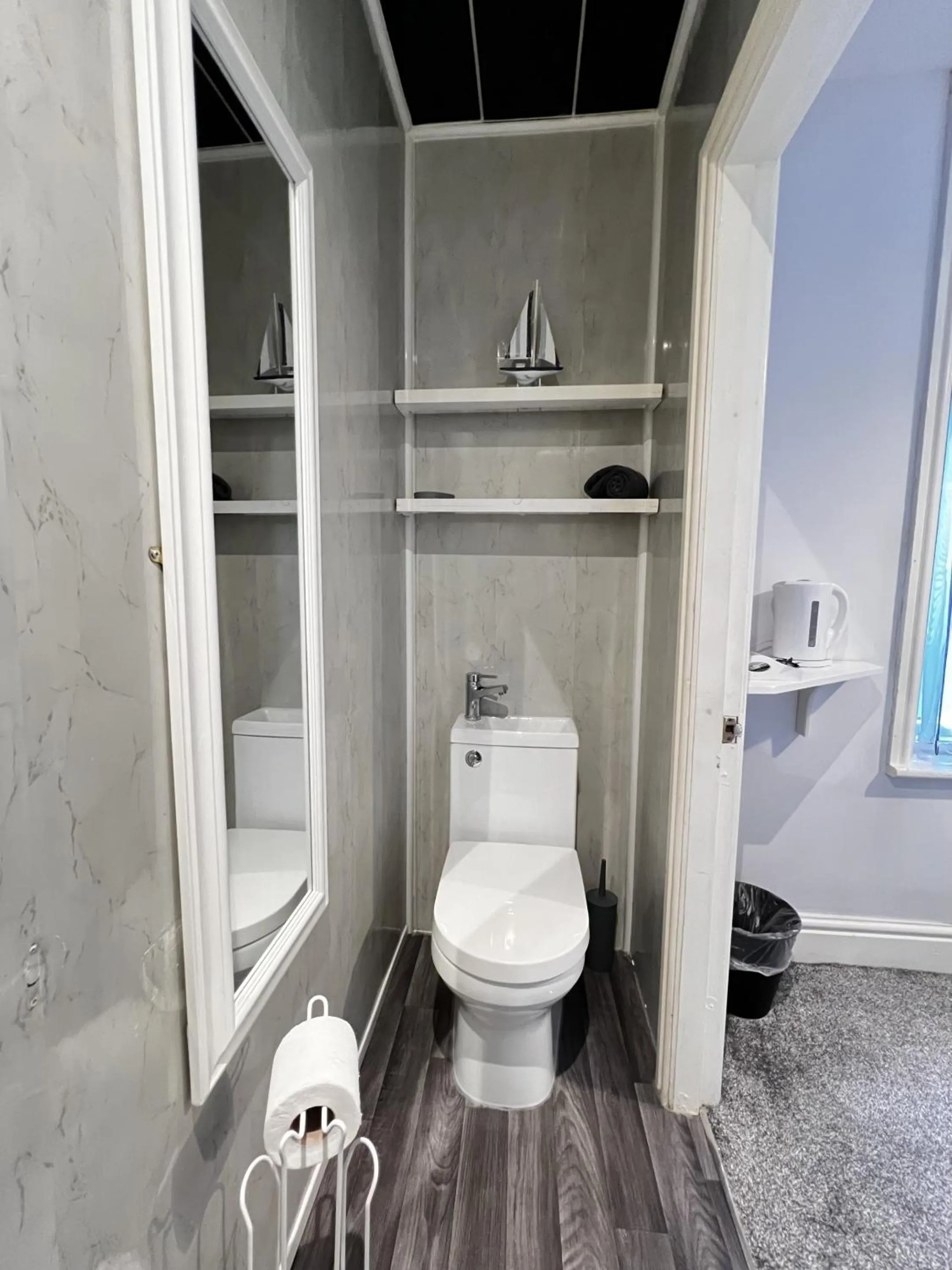 Bathroom in Central Cove Guesthouse