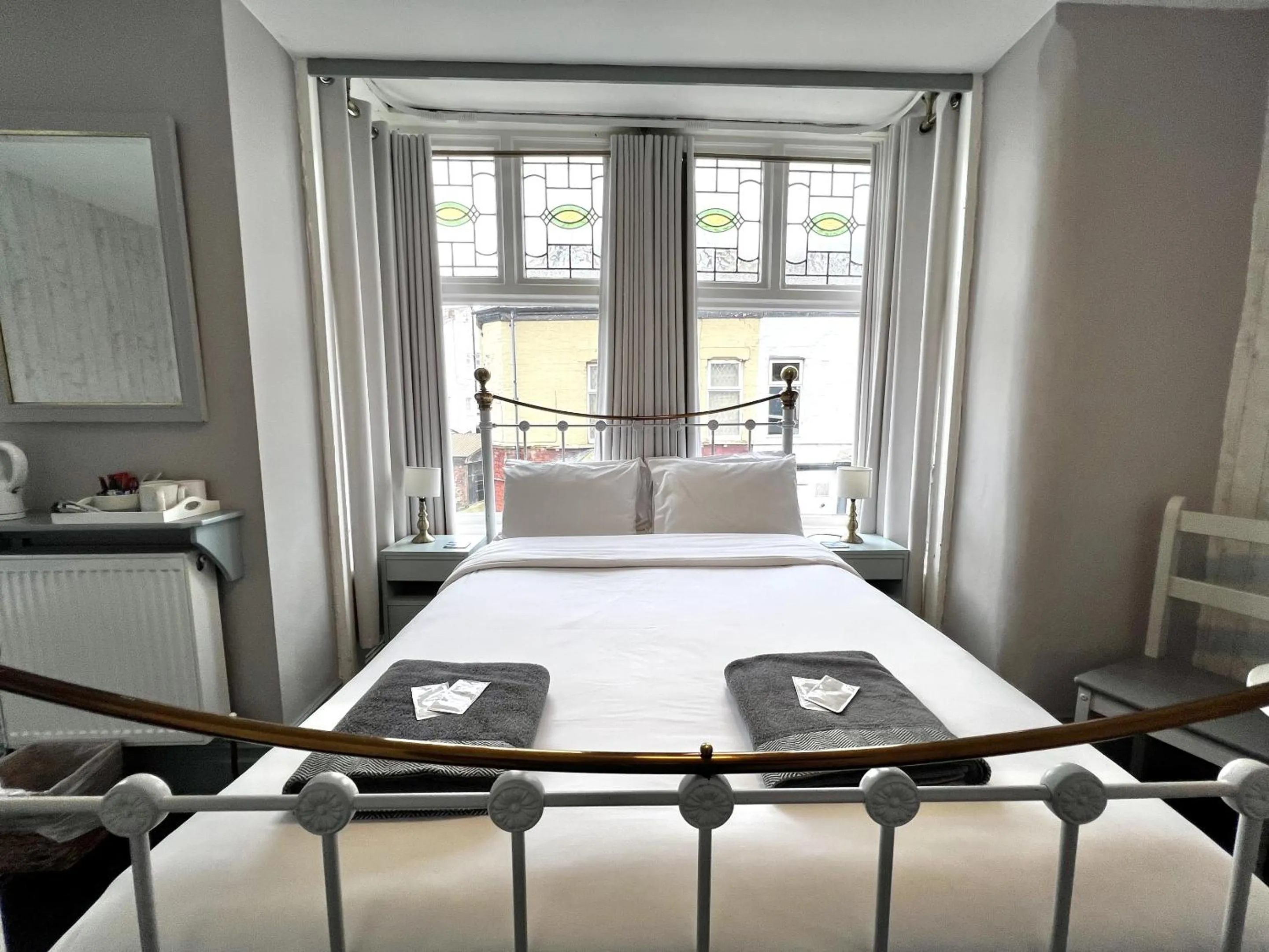 Bedroom, Bed in Central Cove Guesthouse