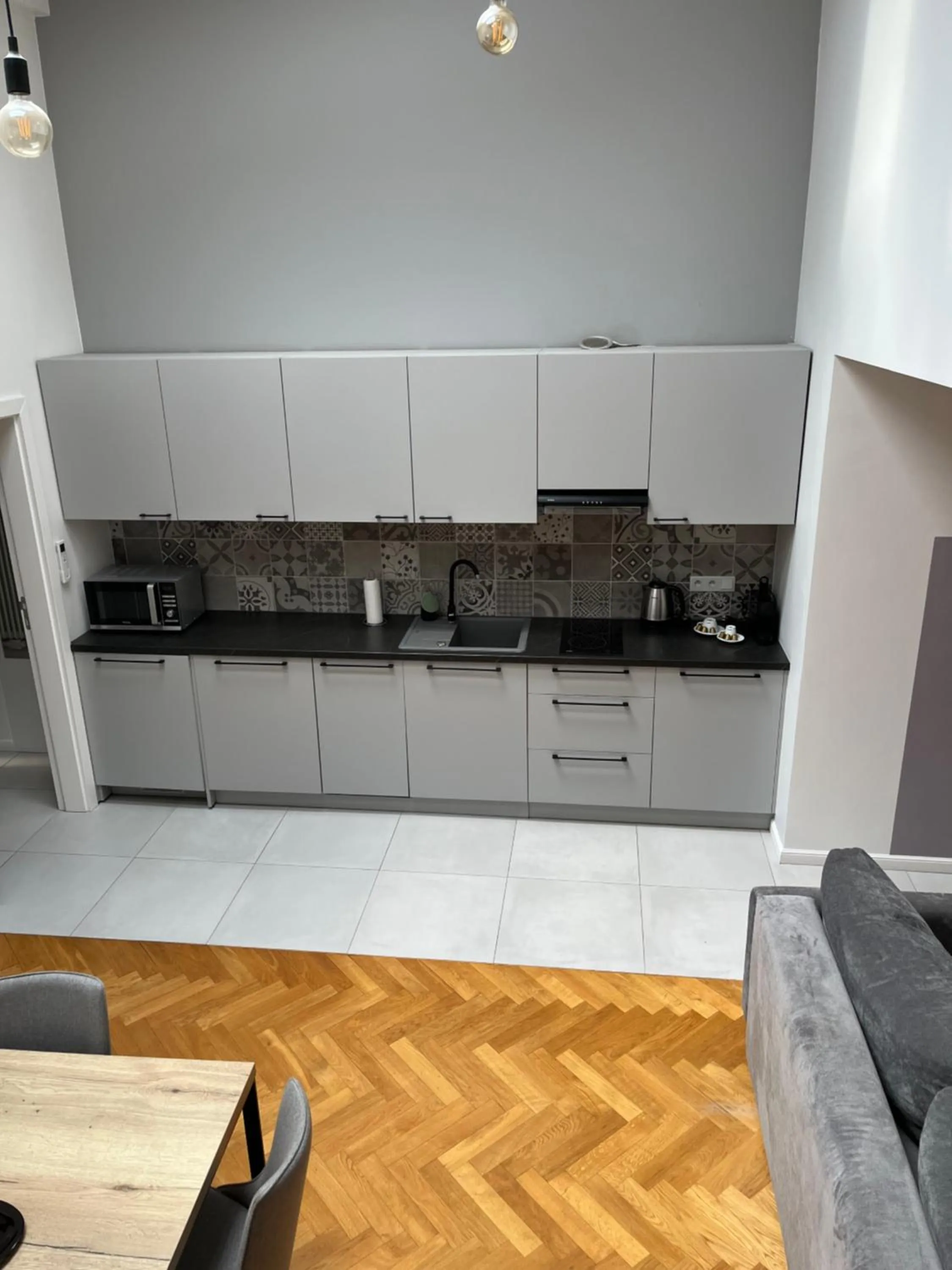 Kitchen or kitchenette in Ermine Suites