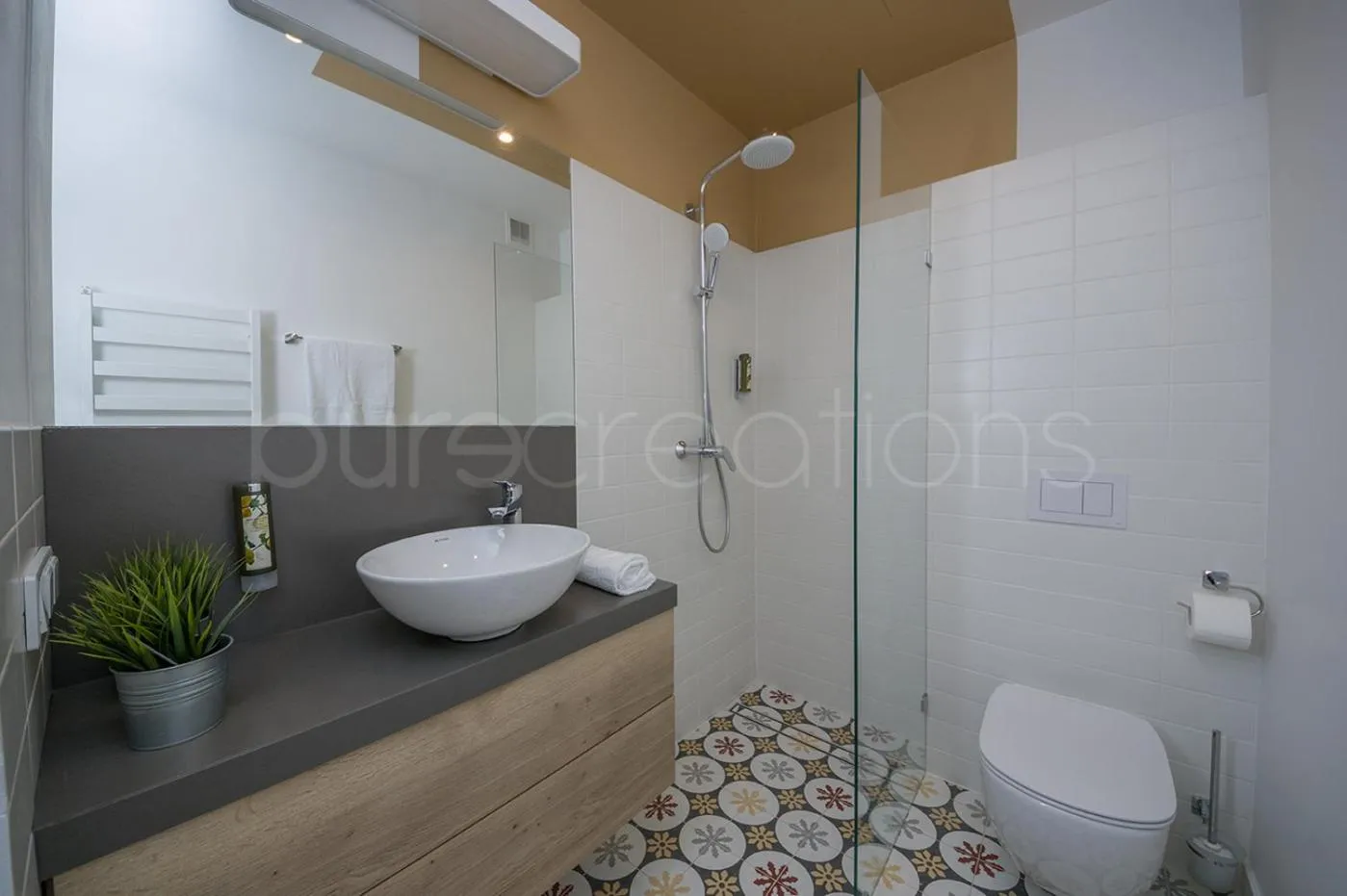 Bathroom in Ermine Suites