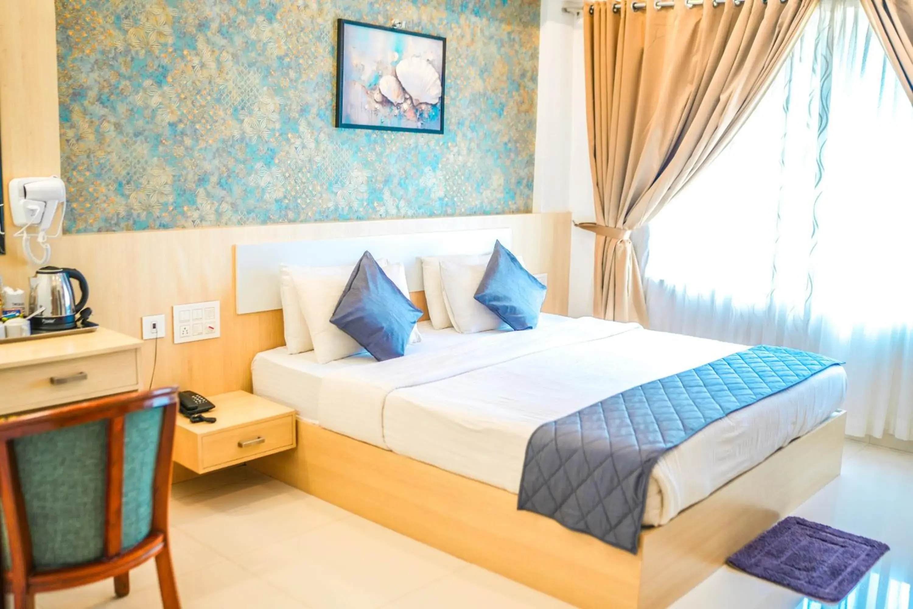 Deluxe Double Room in Athirappilly Rainland Resort Deluxe Double Room in Athirappilly Rainland Resort