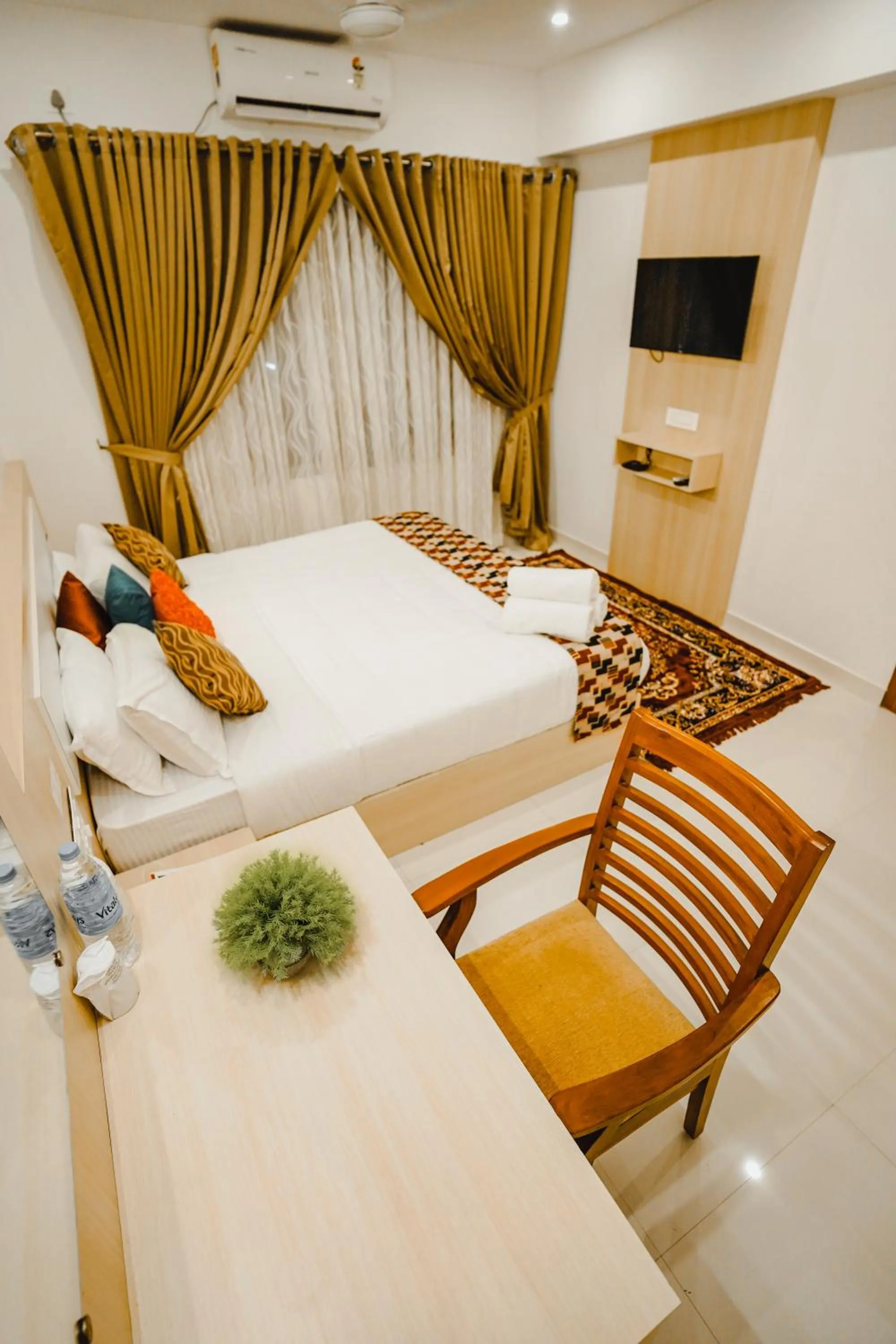 Bedroom, Bed in Athirappilly Rainland Resort