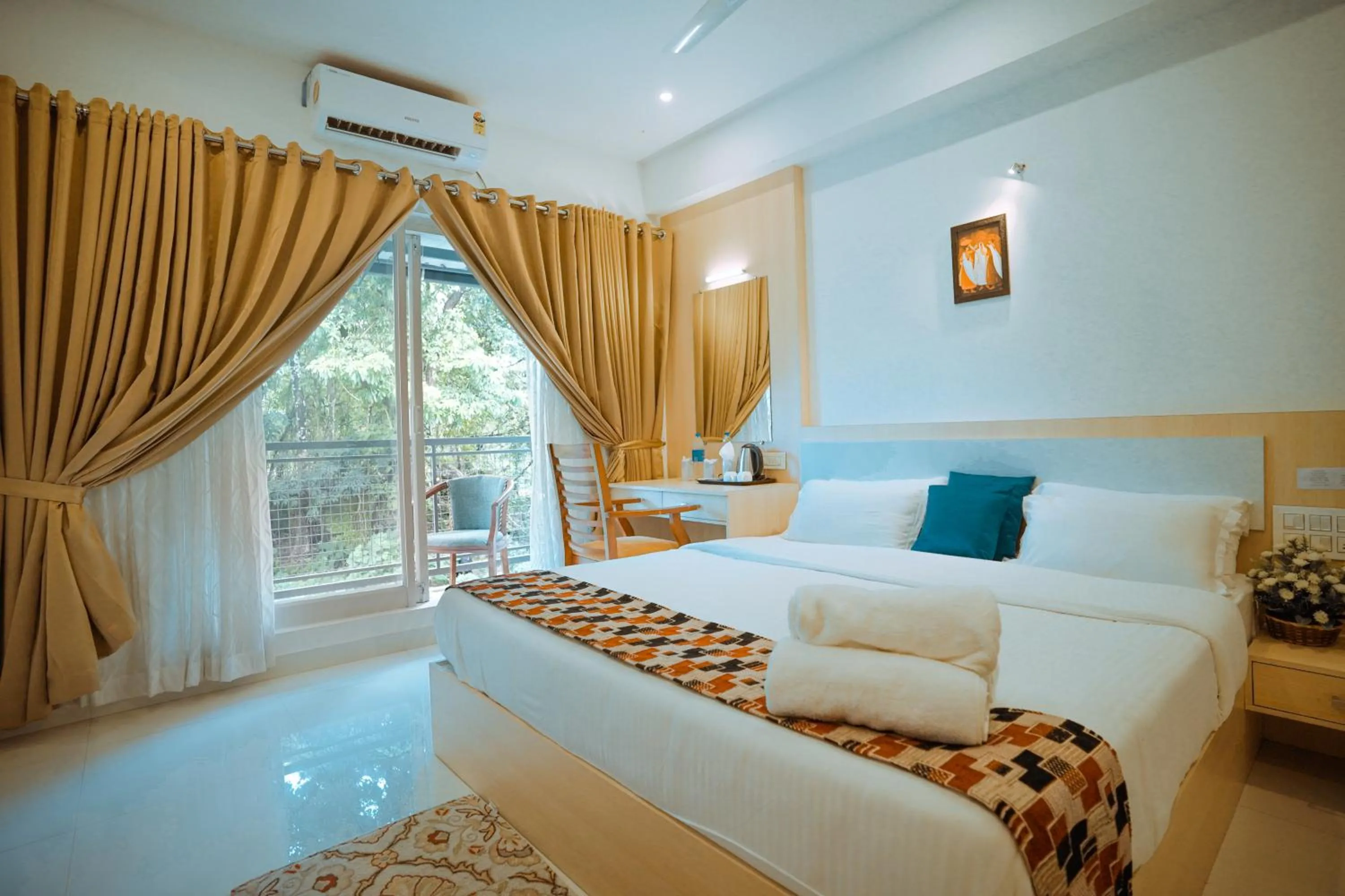 Bedroom, Bed in Athirappilly Rainland Resort