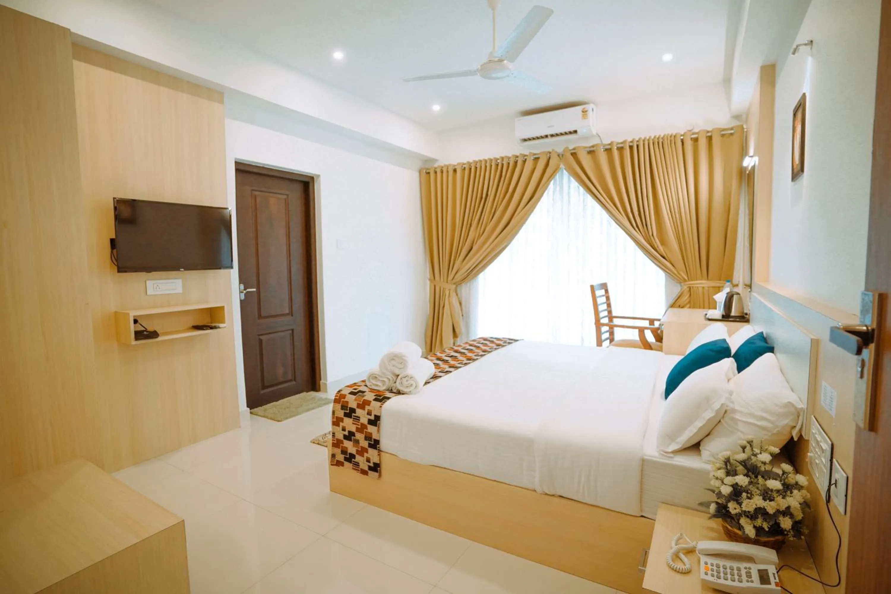 Bedroom, Bed in Athirappilly Rainland Resort