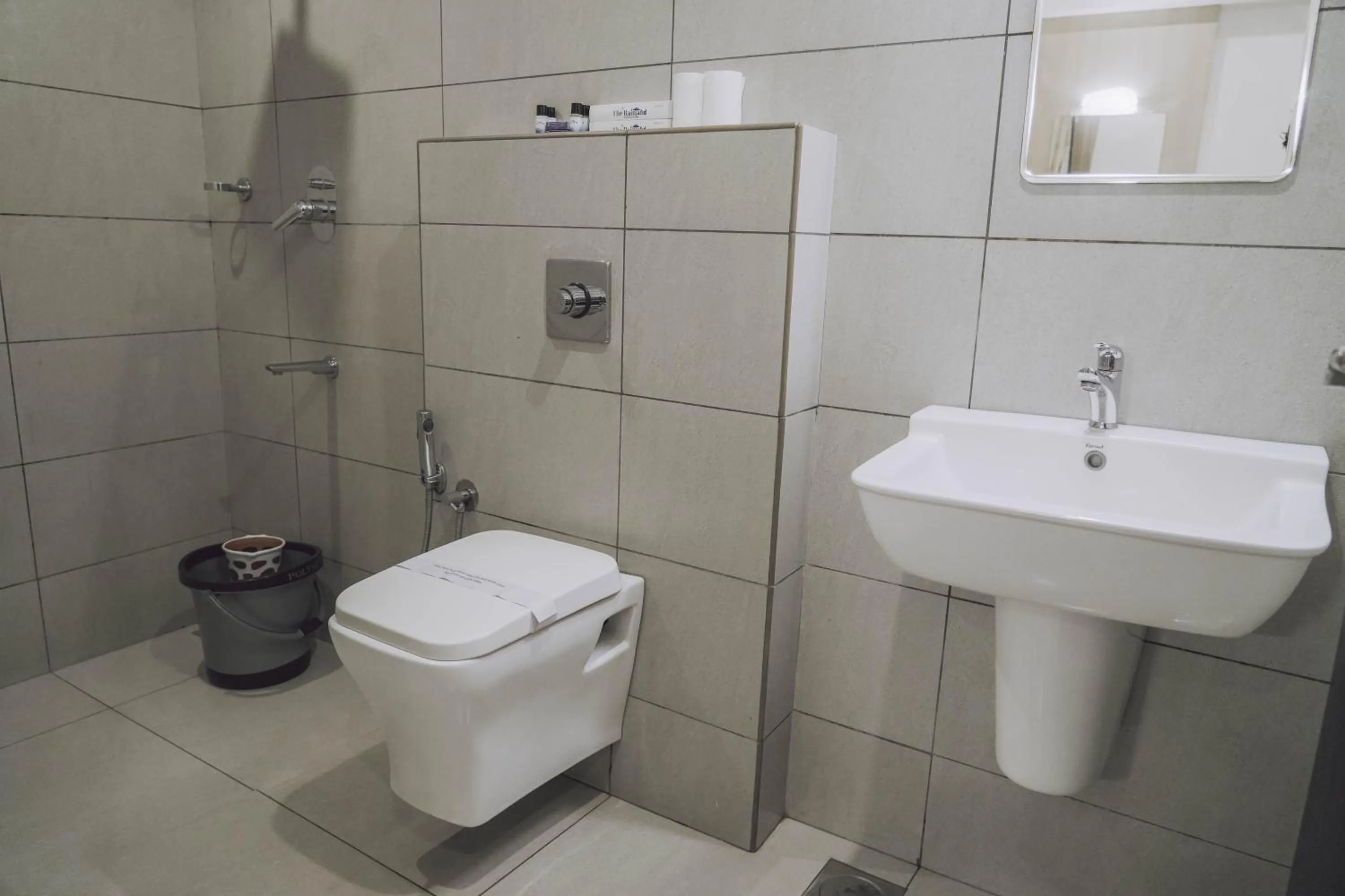 Shower in Athirappilly Rainland Resort