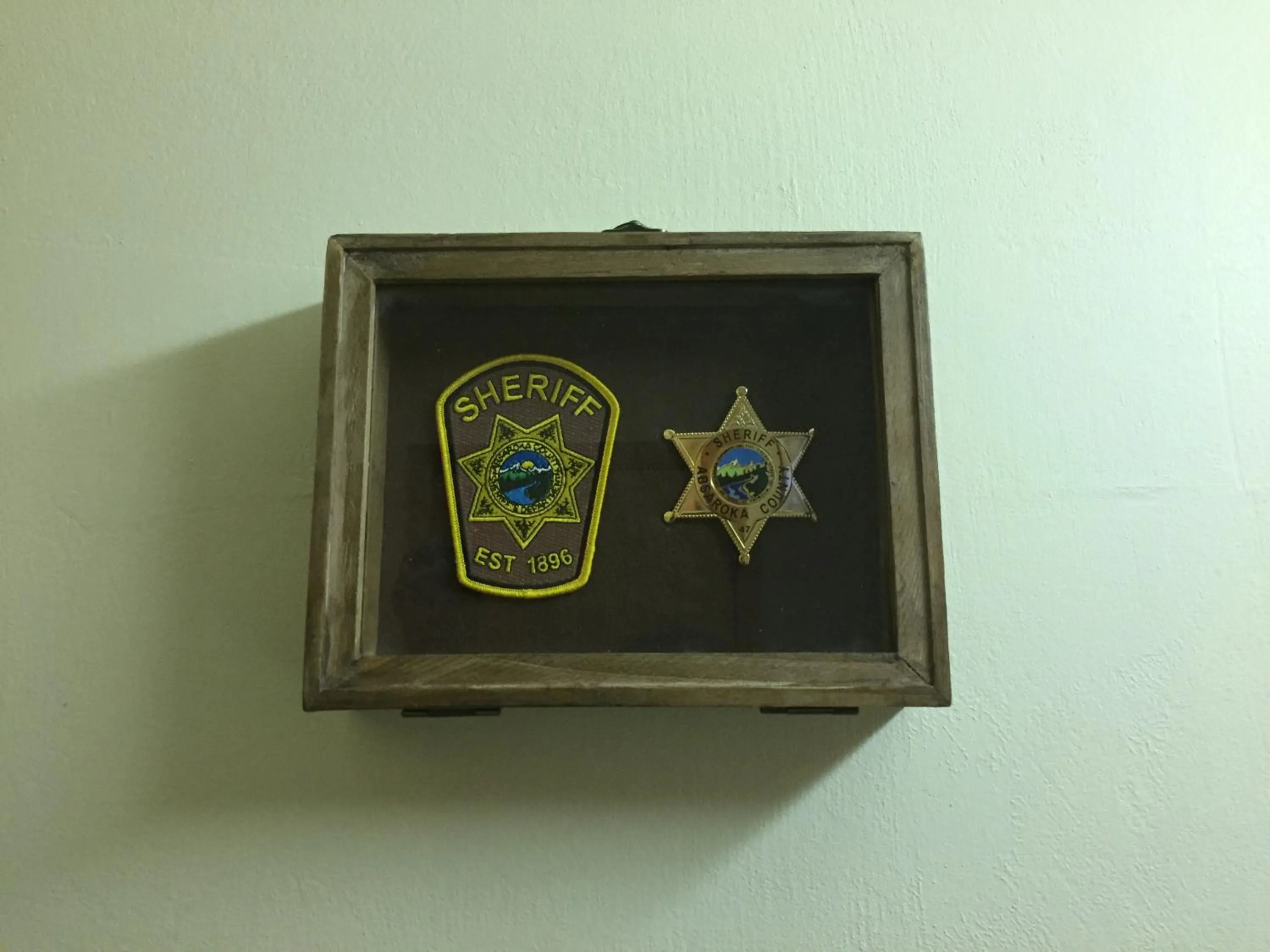 Decorative detail in Mansion House Motel