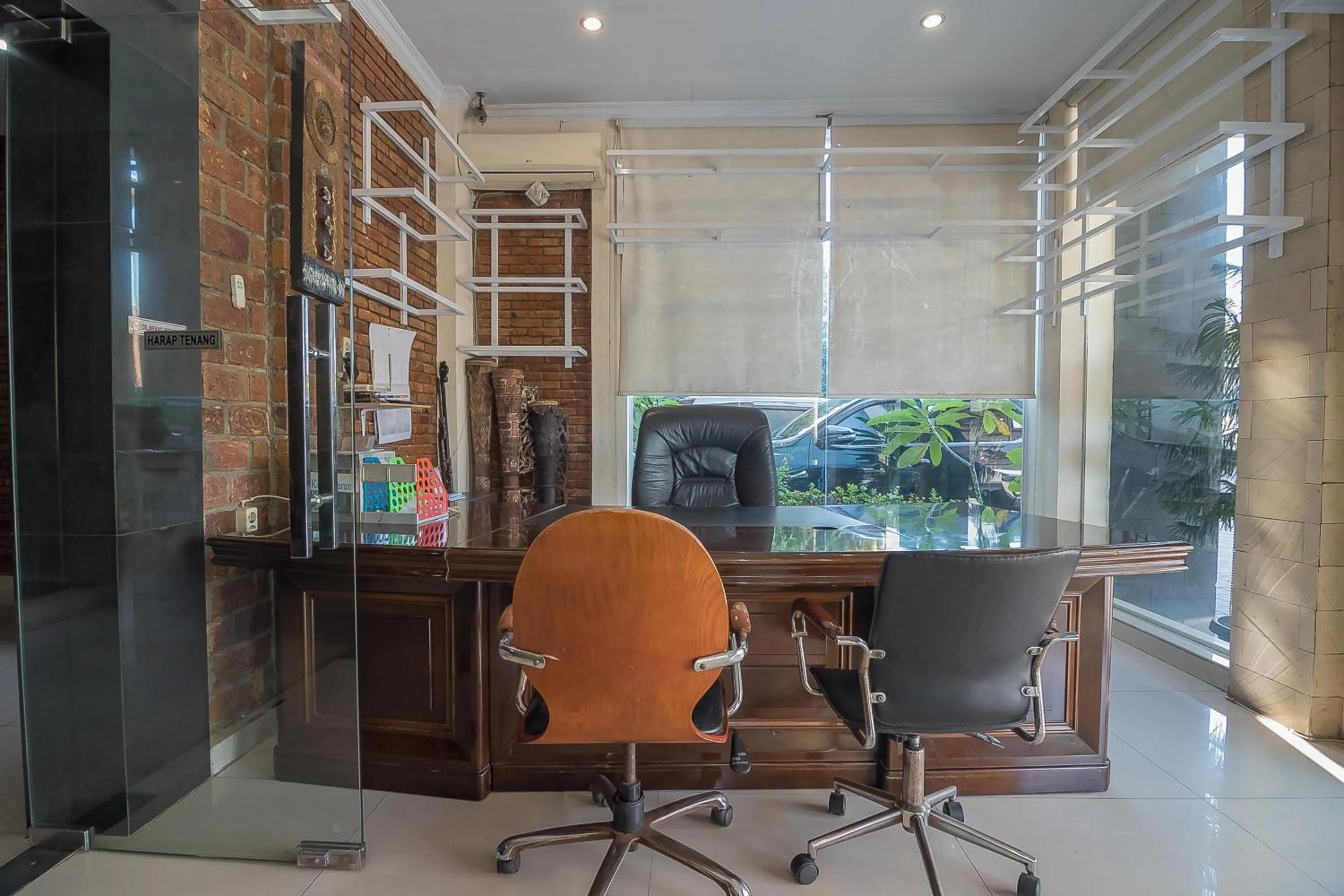 Lobby or reception in RedDoorz Plus near Cambridge City Square 2 Medan