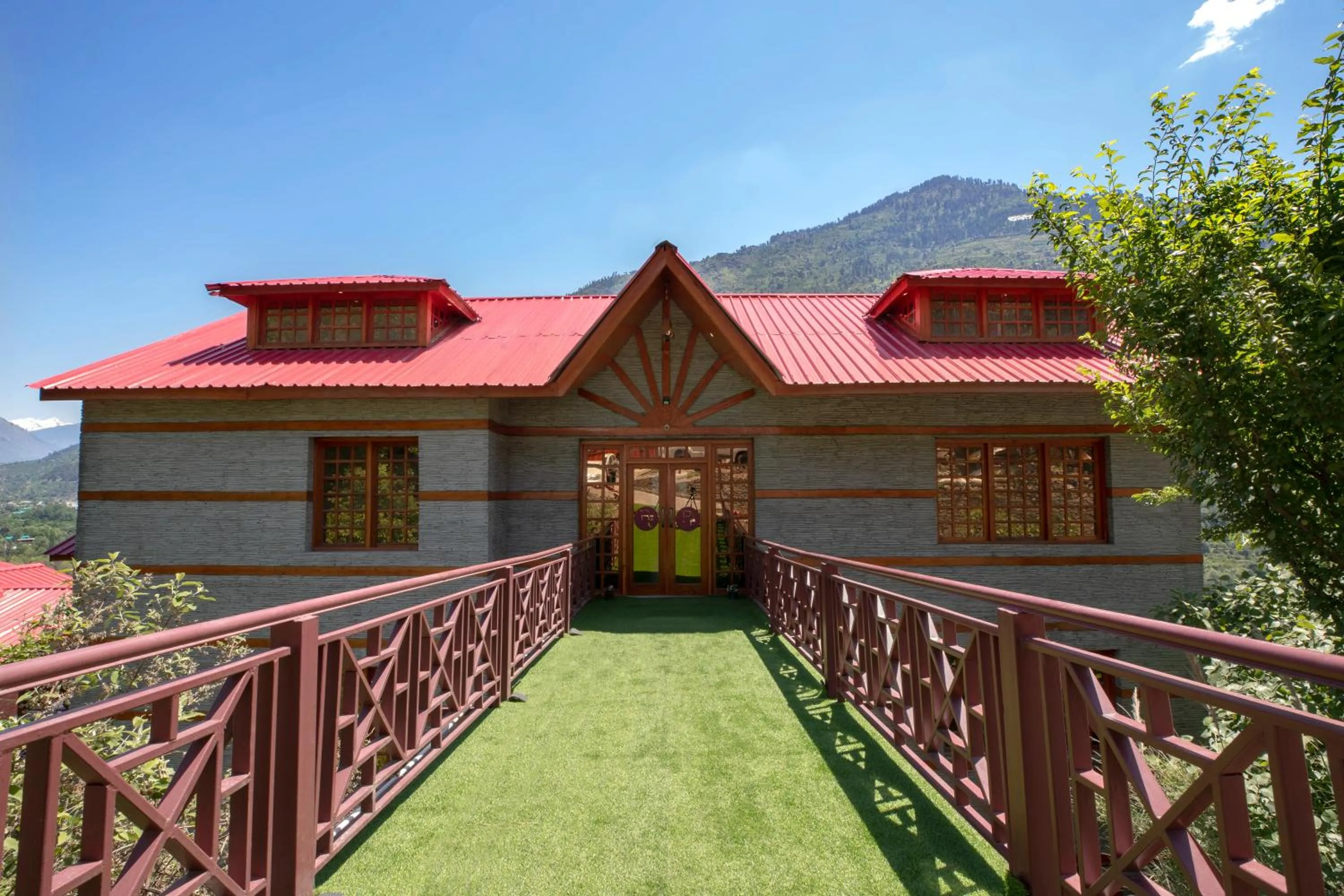 Property building in Regenta Inn by Riverside Manali