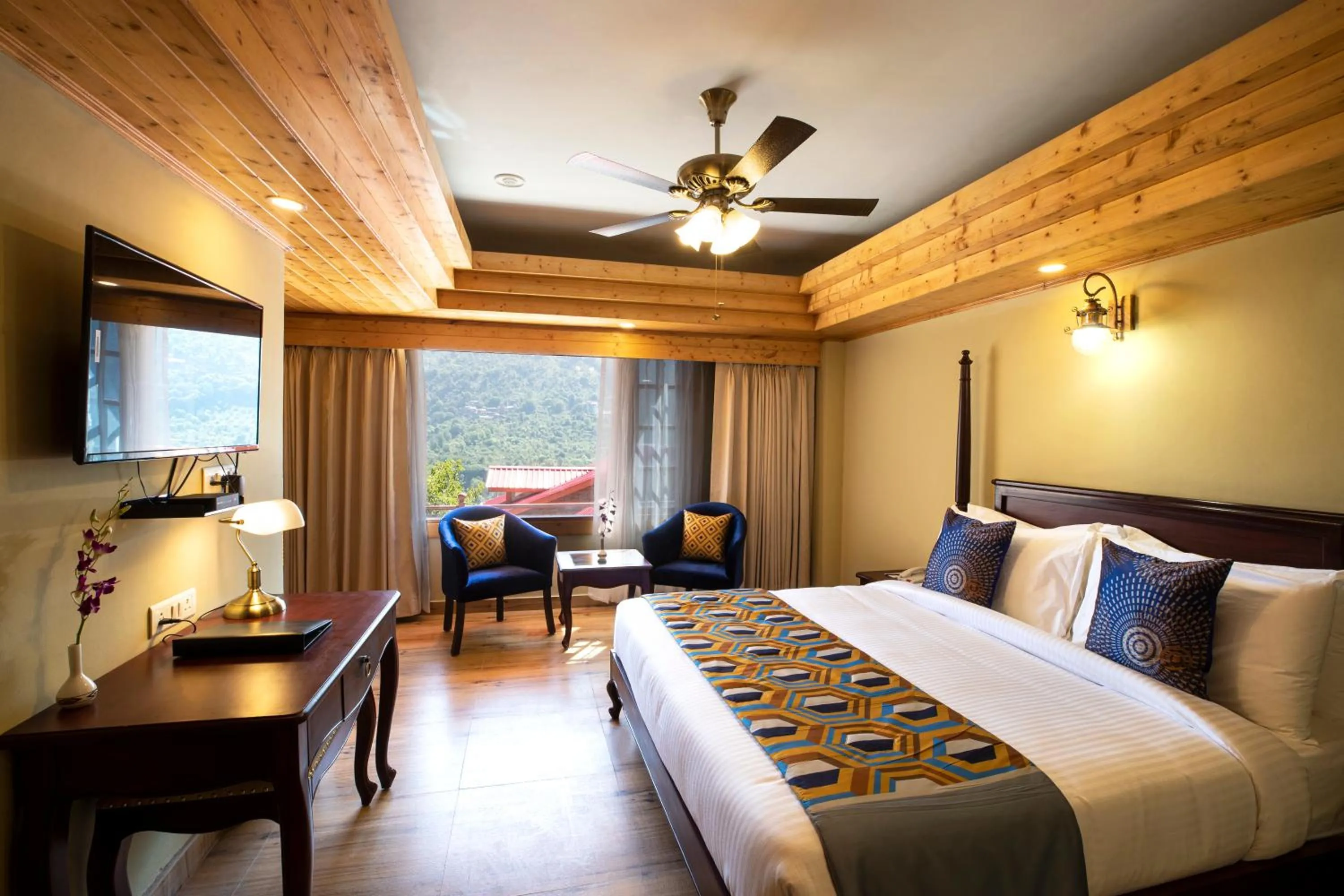 Photo of the whole room, Bed in Regenta Inn by Riverside Manali