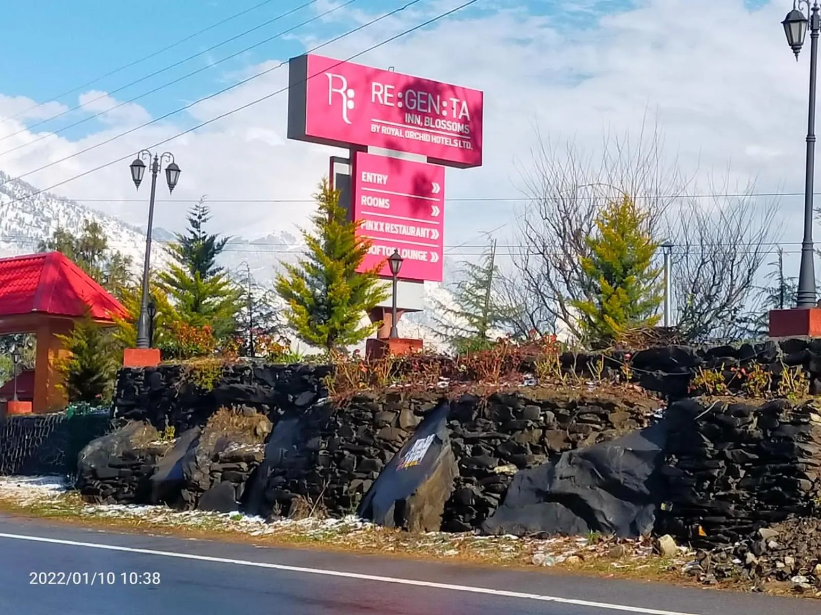 Street view in Regenta Inn by Riverside Manali