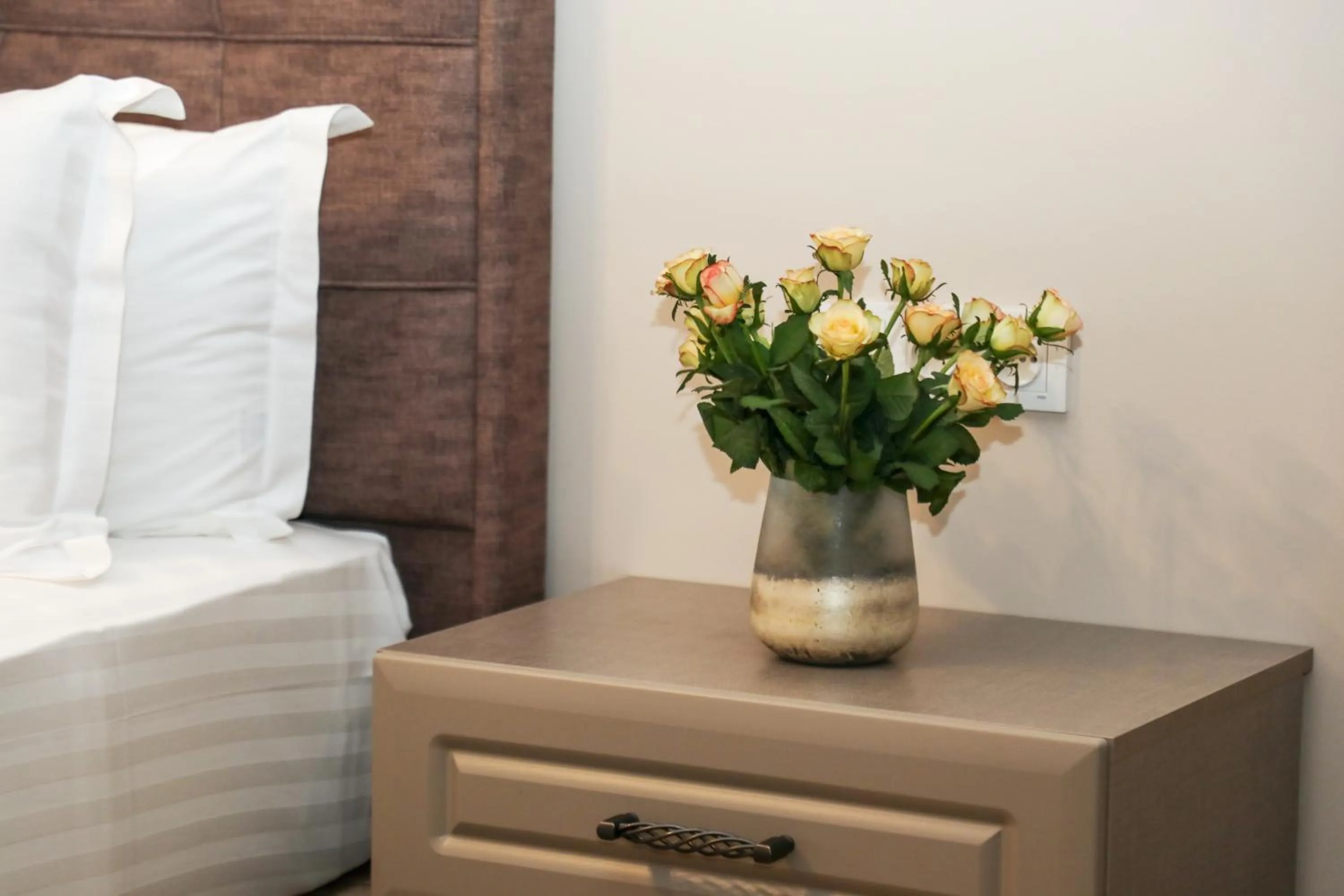 Property building, Bed in Teryan Pushkin Apart Hotel