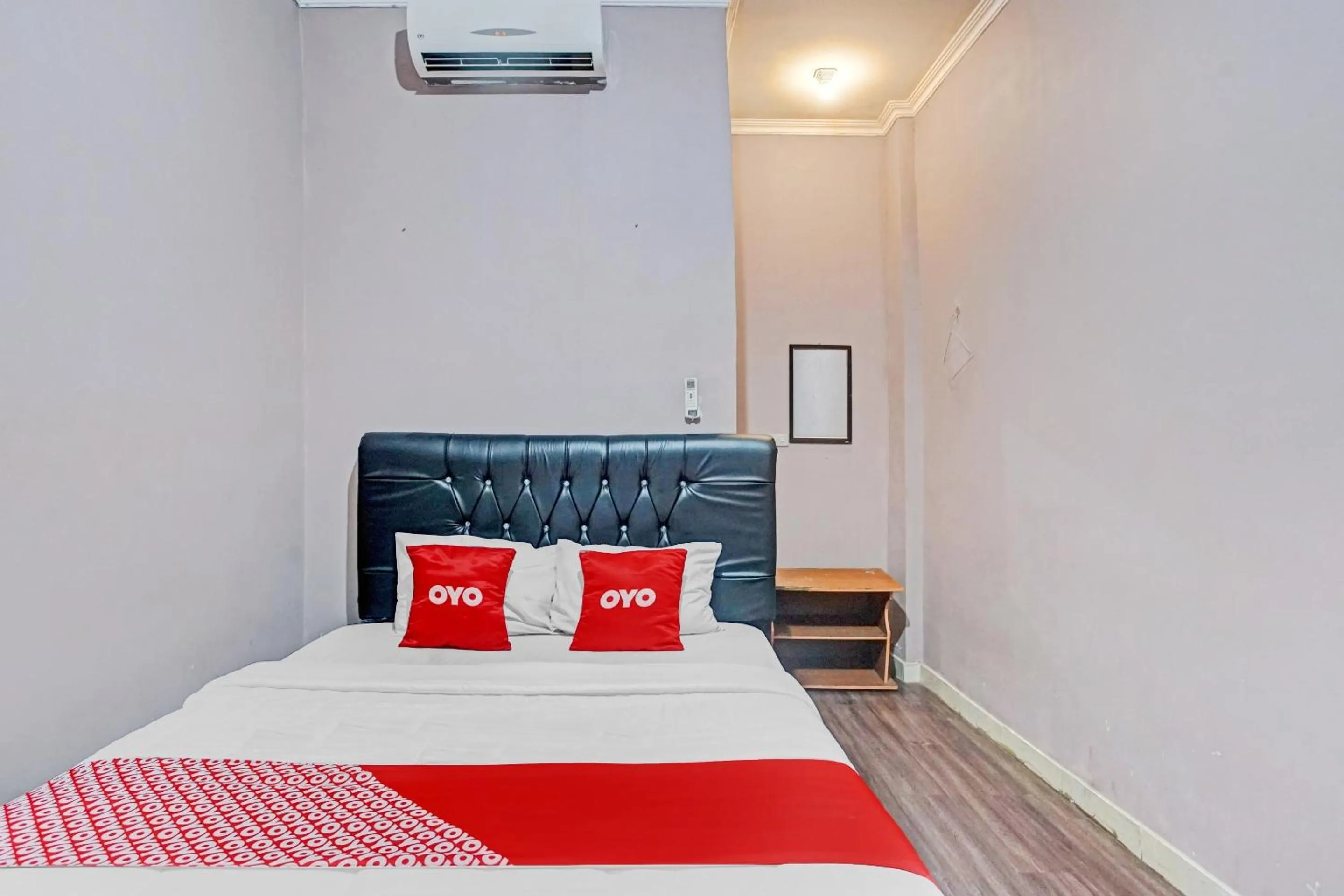 Bedroom, Bed in Hotel O Enggal Near Gor Saburai Formerly Hotel Pelangi