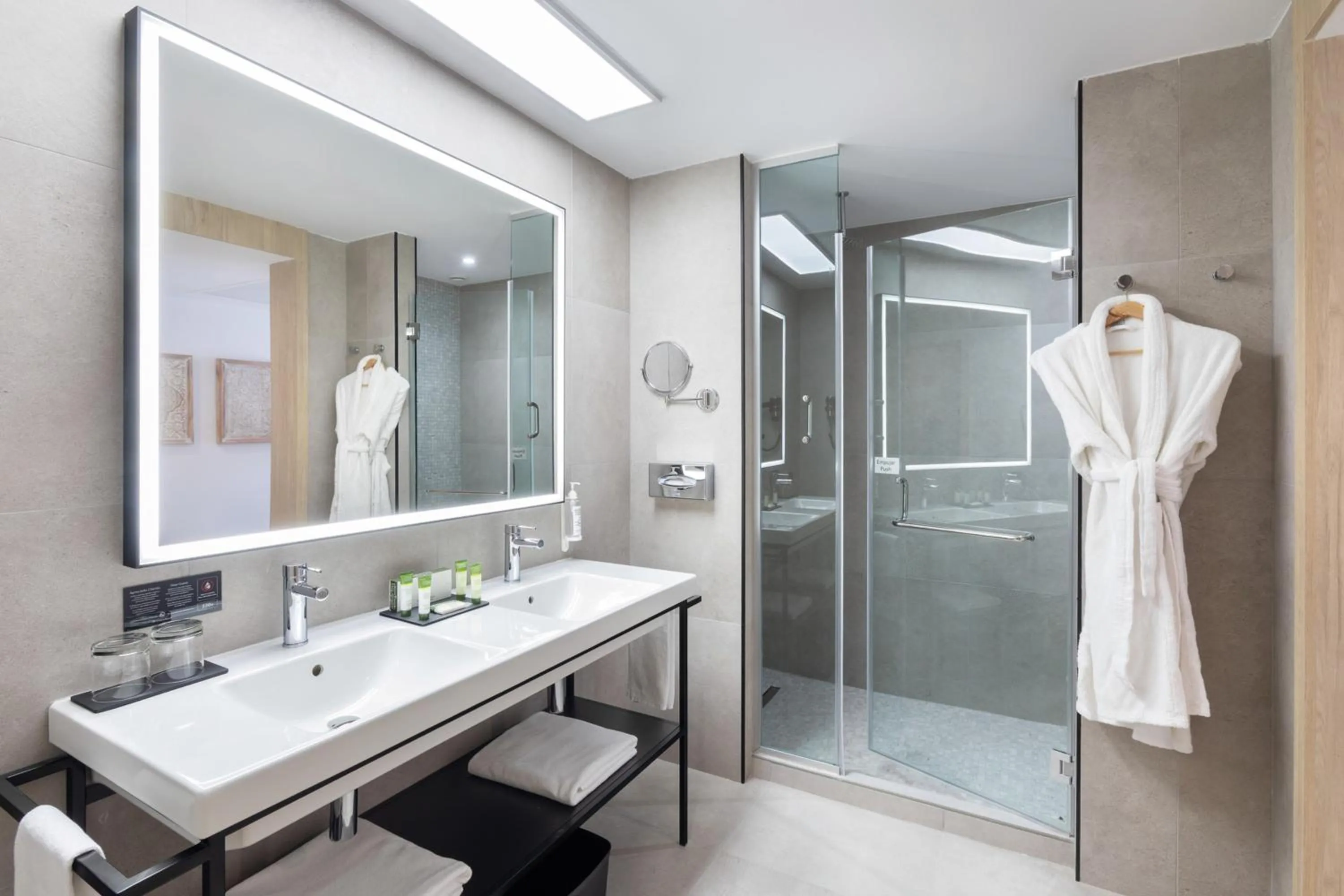 Shower in Hotel Riu Palace Jandia