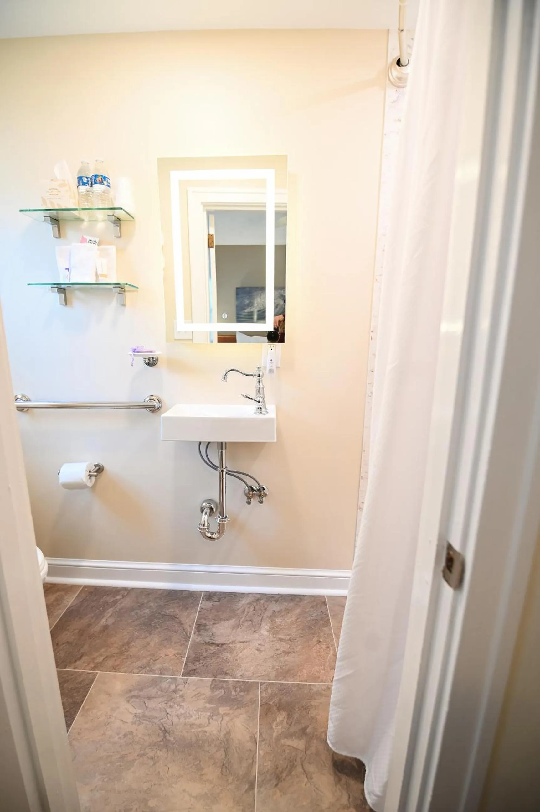 Bathroom in The Lakehouse Inn Geneva