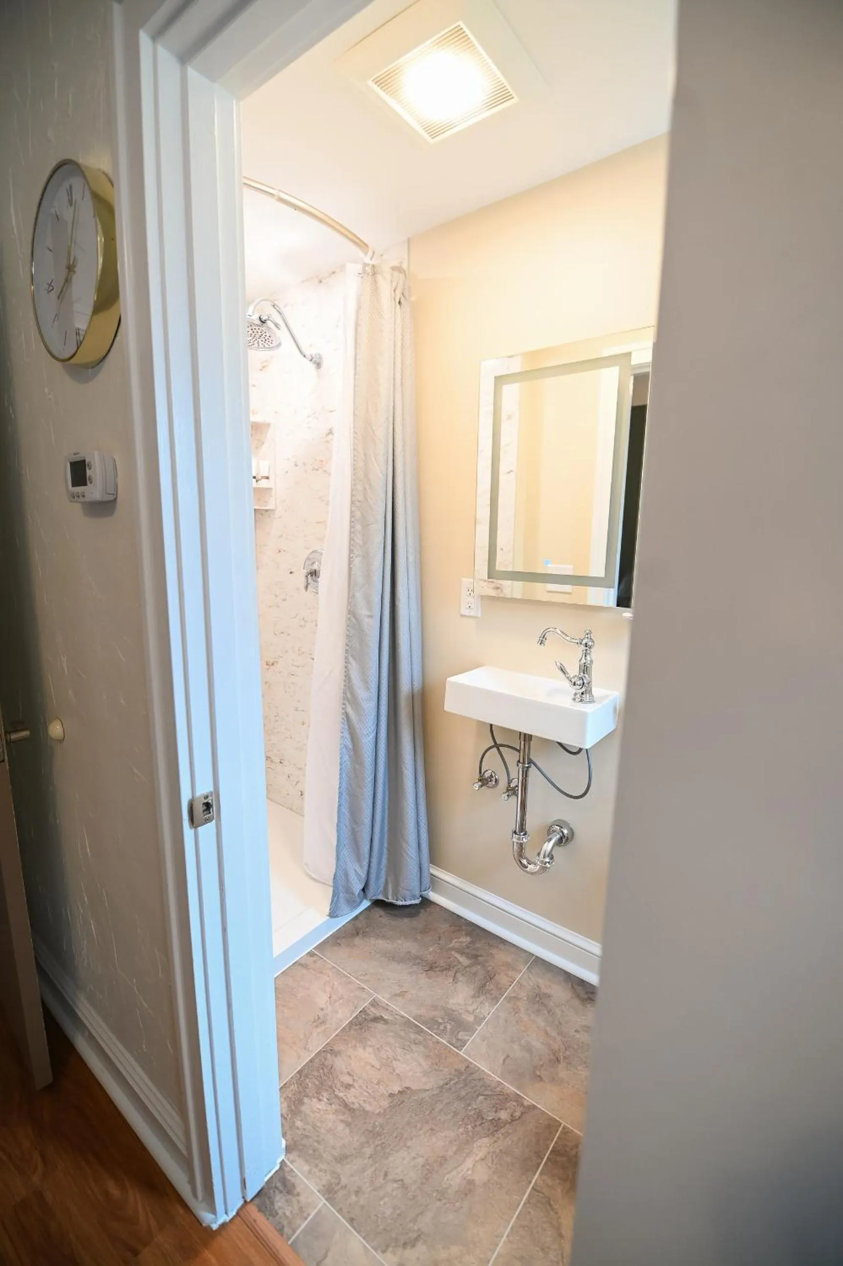 Bathroom in The Lakehouse Inn Geneva