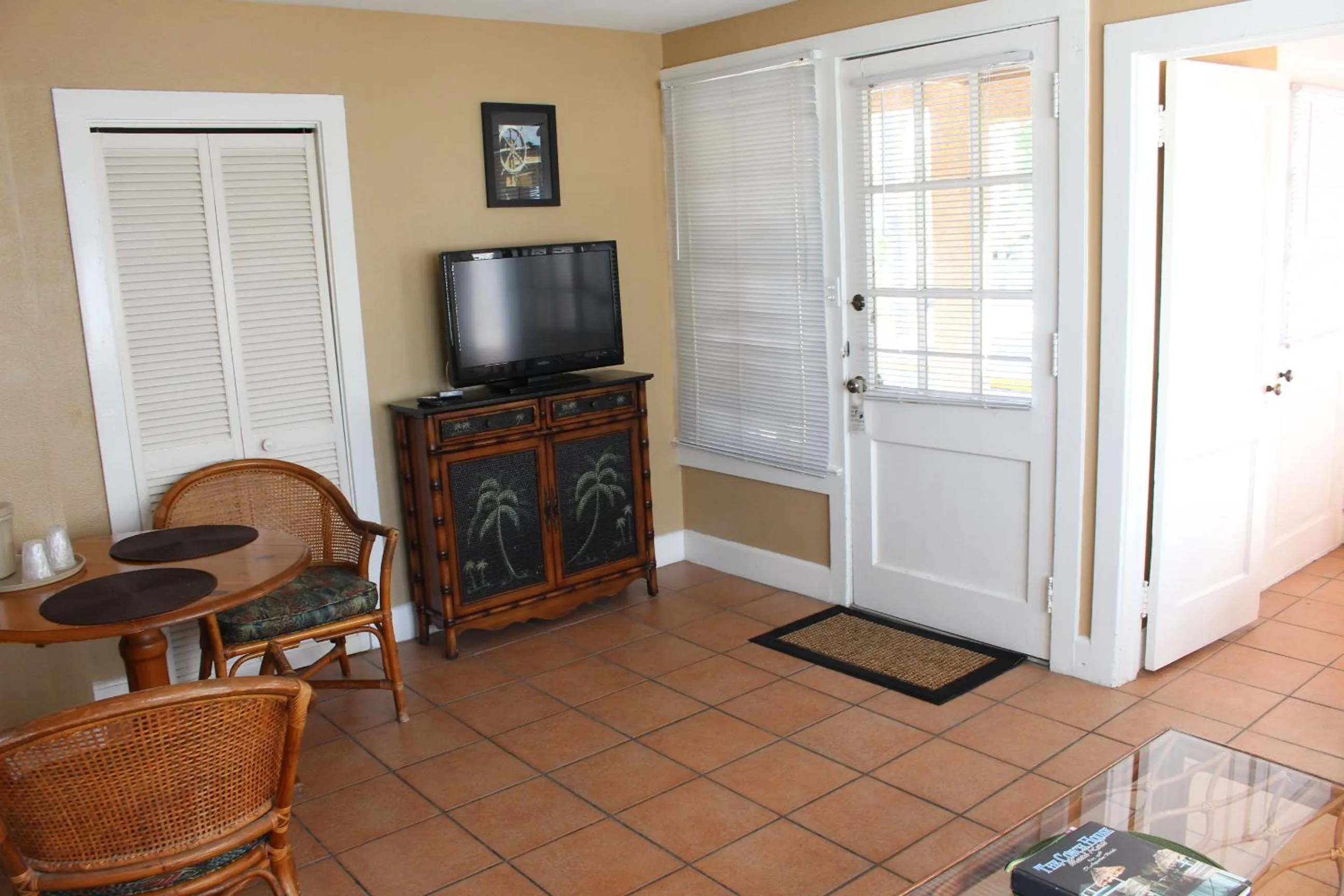 Living room in The Conch House Marina Resort