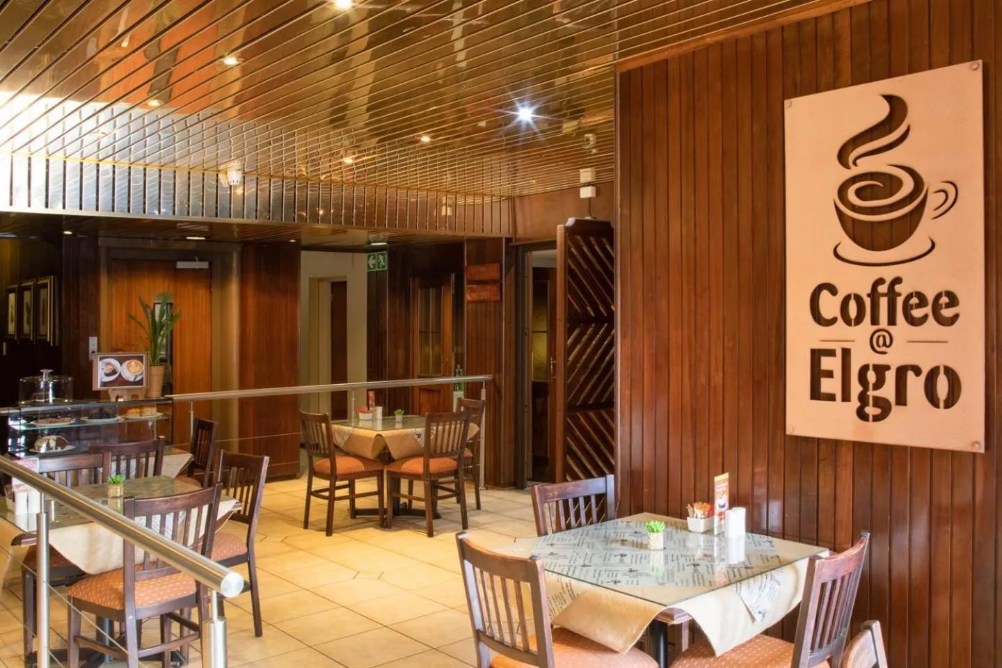 Restaurant/places to eat in Elgro Hotel Potchefstroom