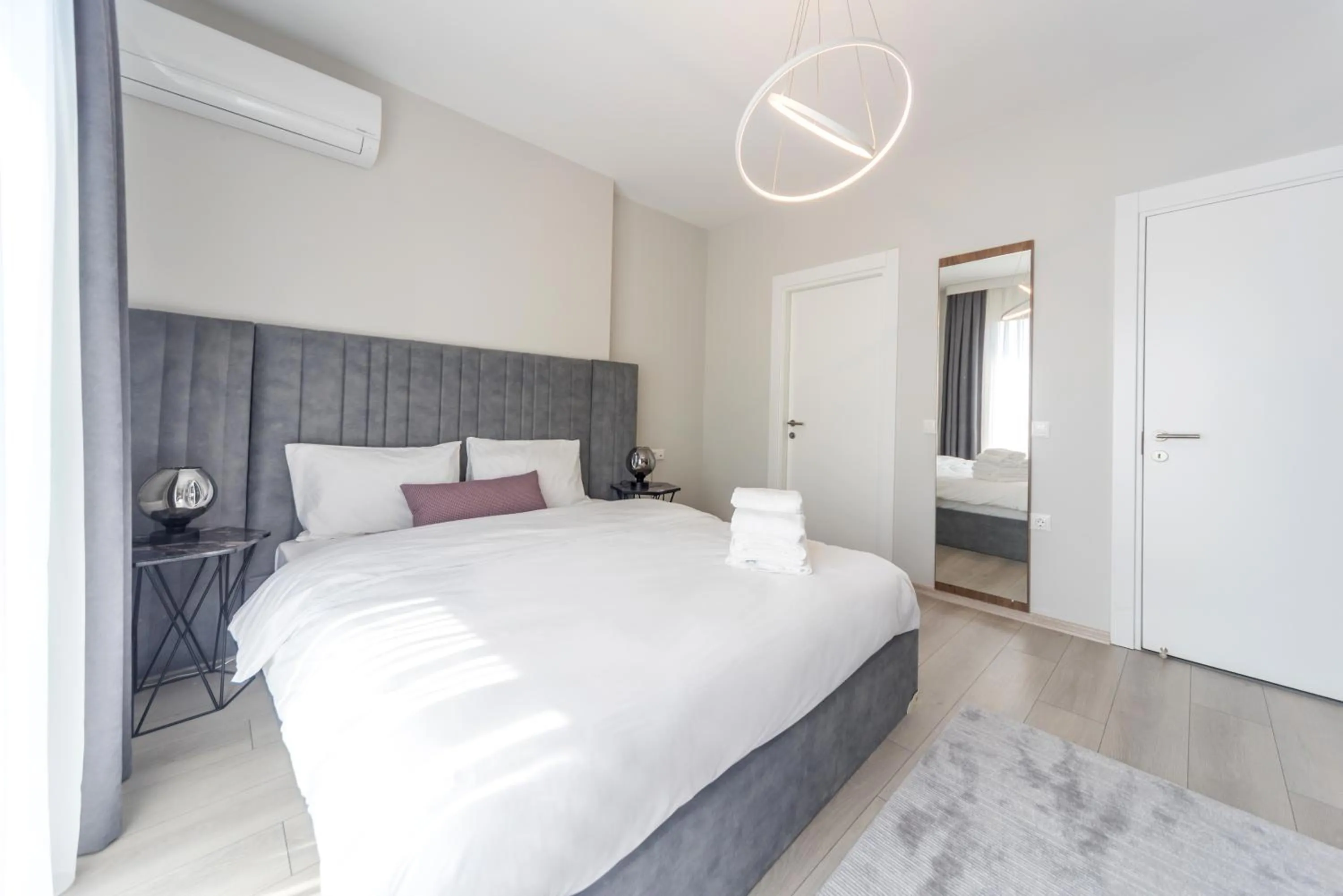 Bedroom in Green Hills Suites