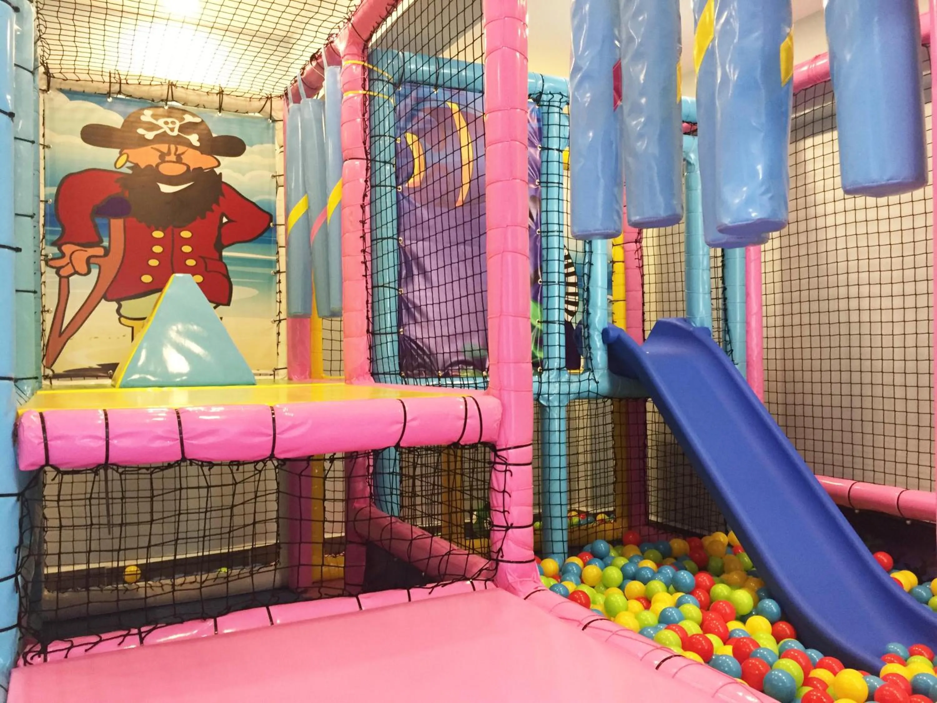 Game Room in Green Hills Suites