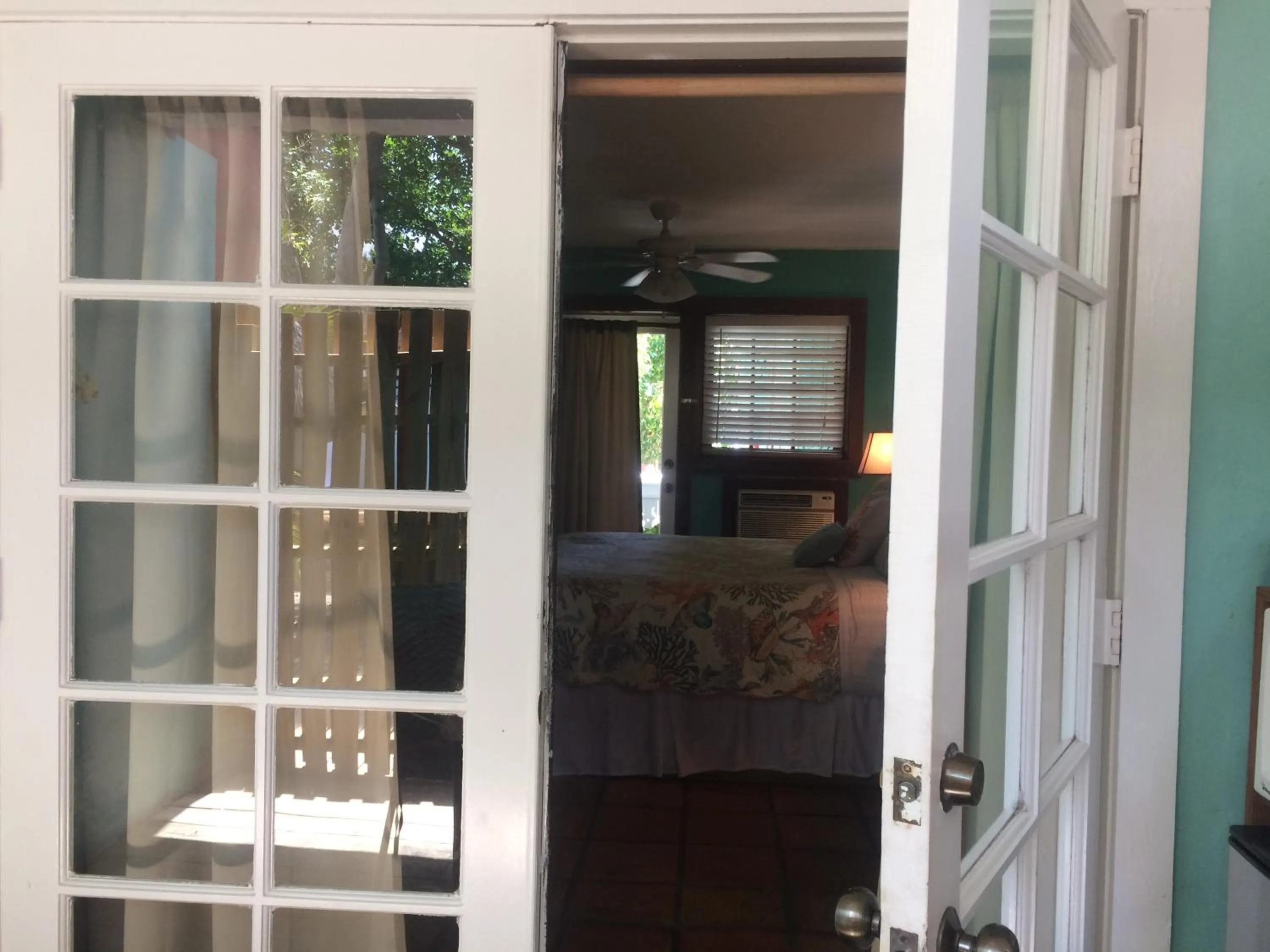 Courtney's Place Historic Cottages & Inns