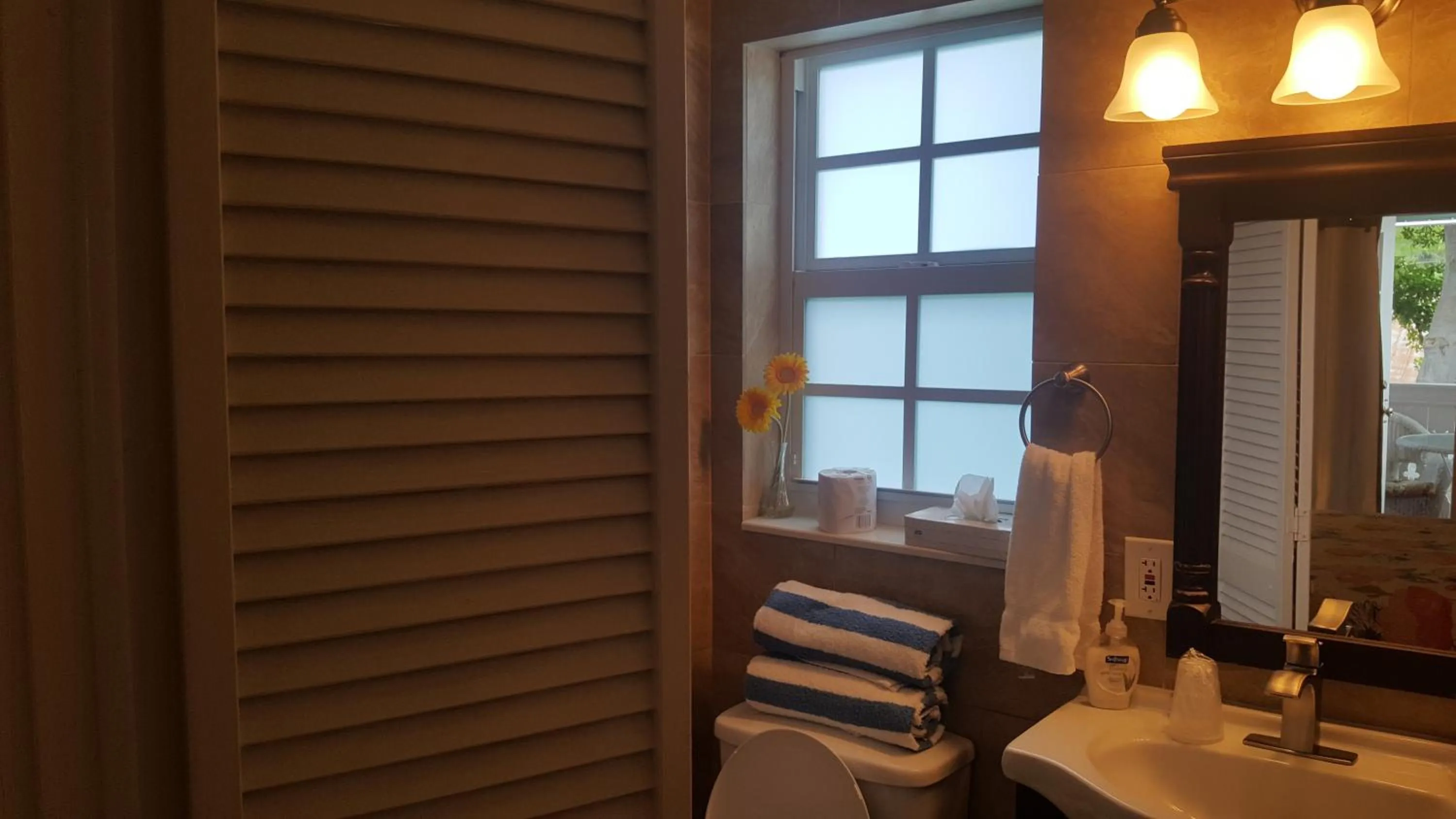 Courtney's Place Historic Cottages & Inns