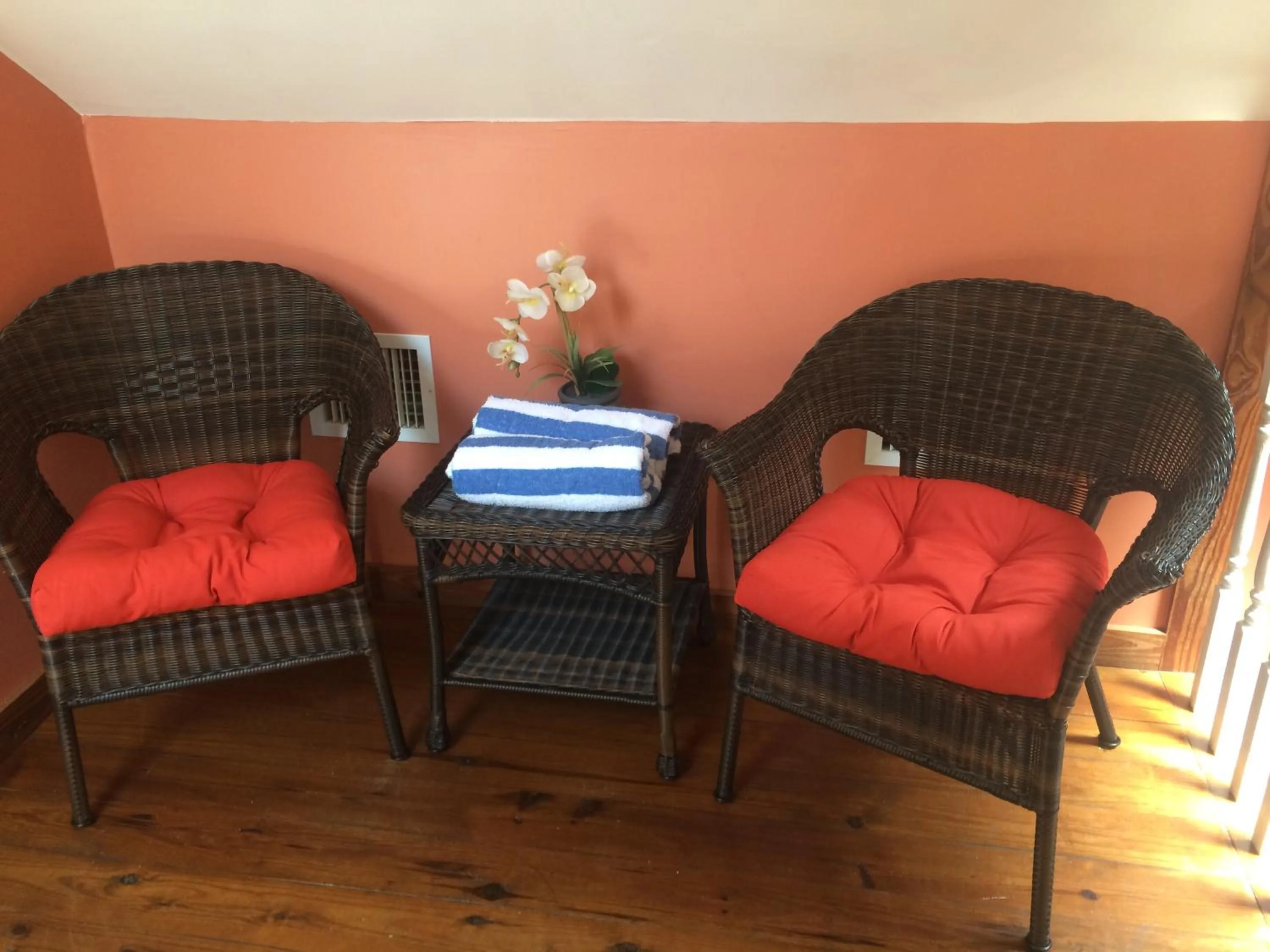 Courtney's Place Historic Cottages & Inns