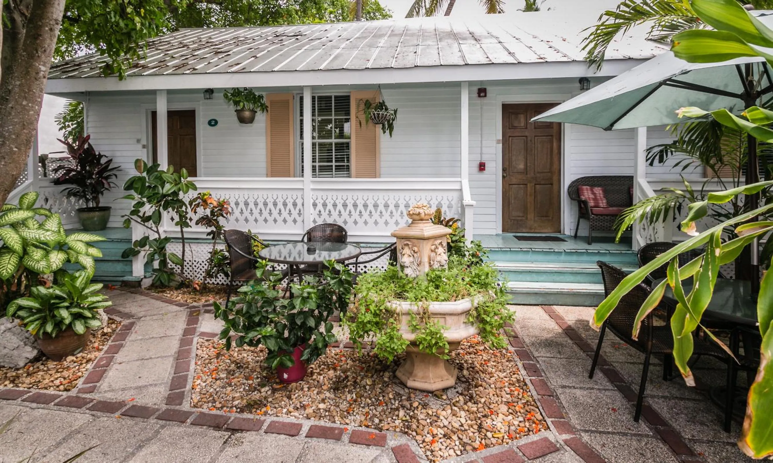 Facade/entrance in Courtney's Place Historic Cottages & Inns