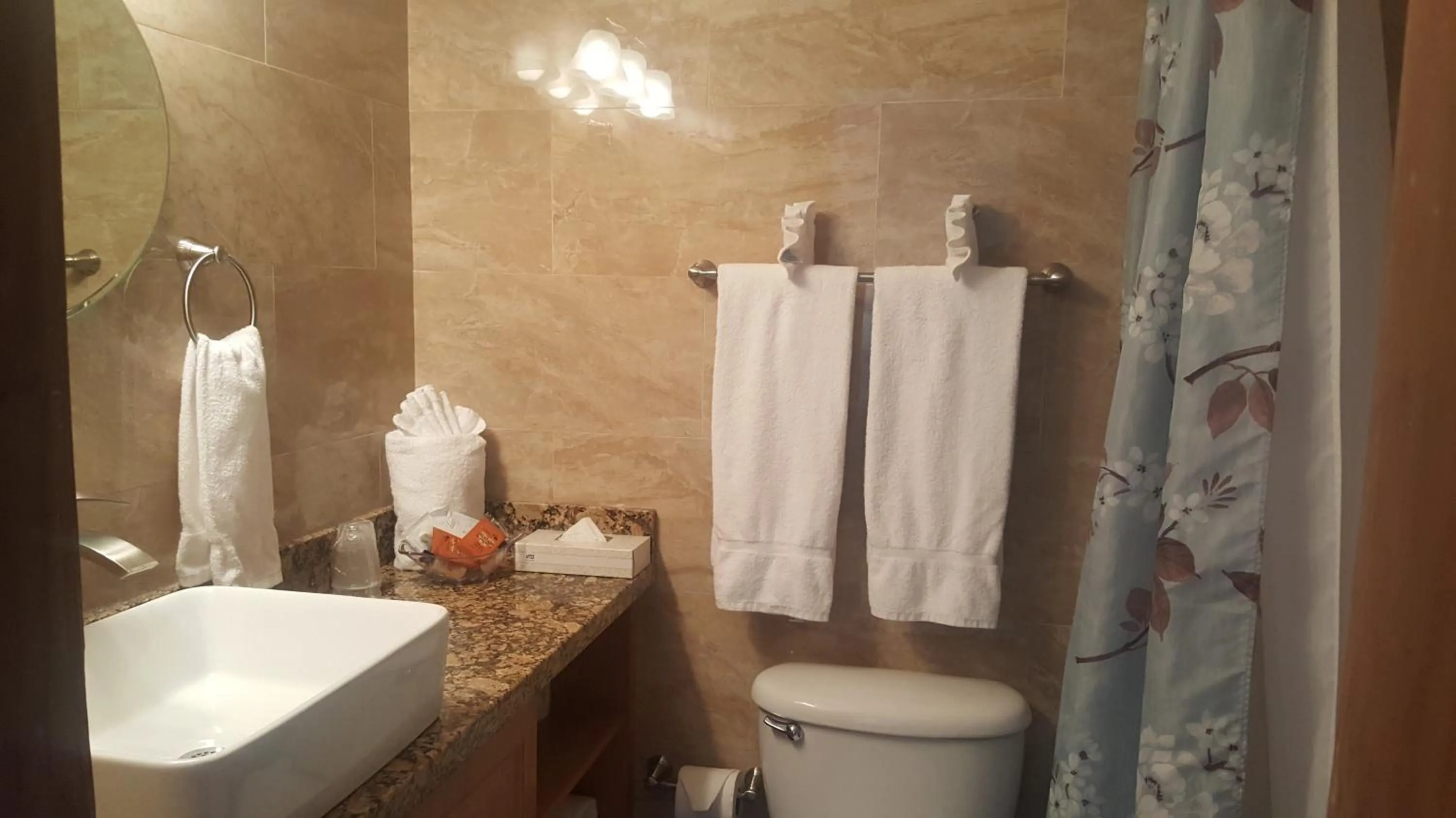 Courtney's Place Historic Cottages & Inns