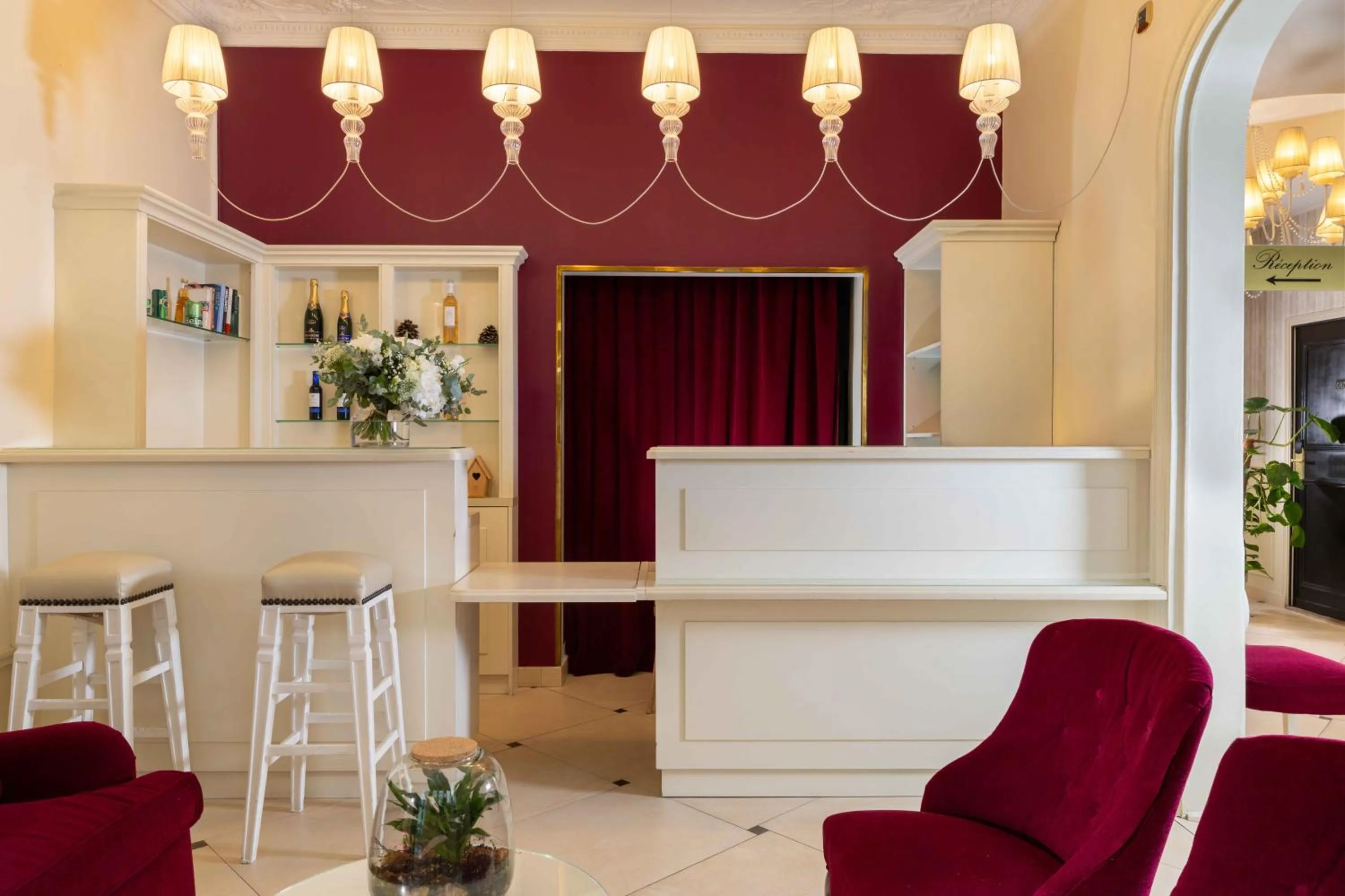 Lobby or reception in Queen Mary Opera