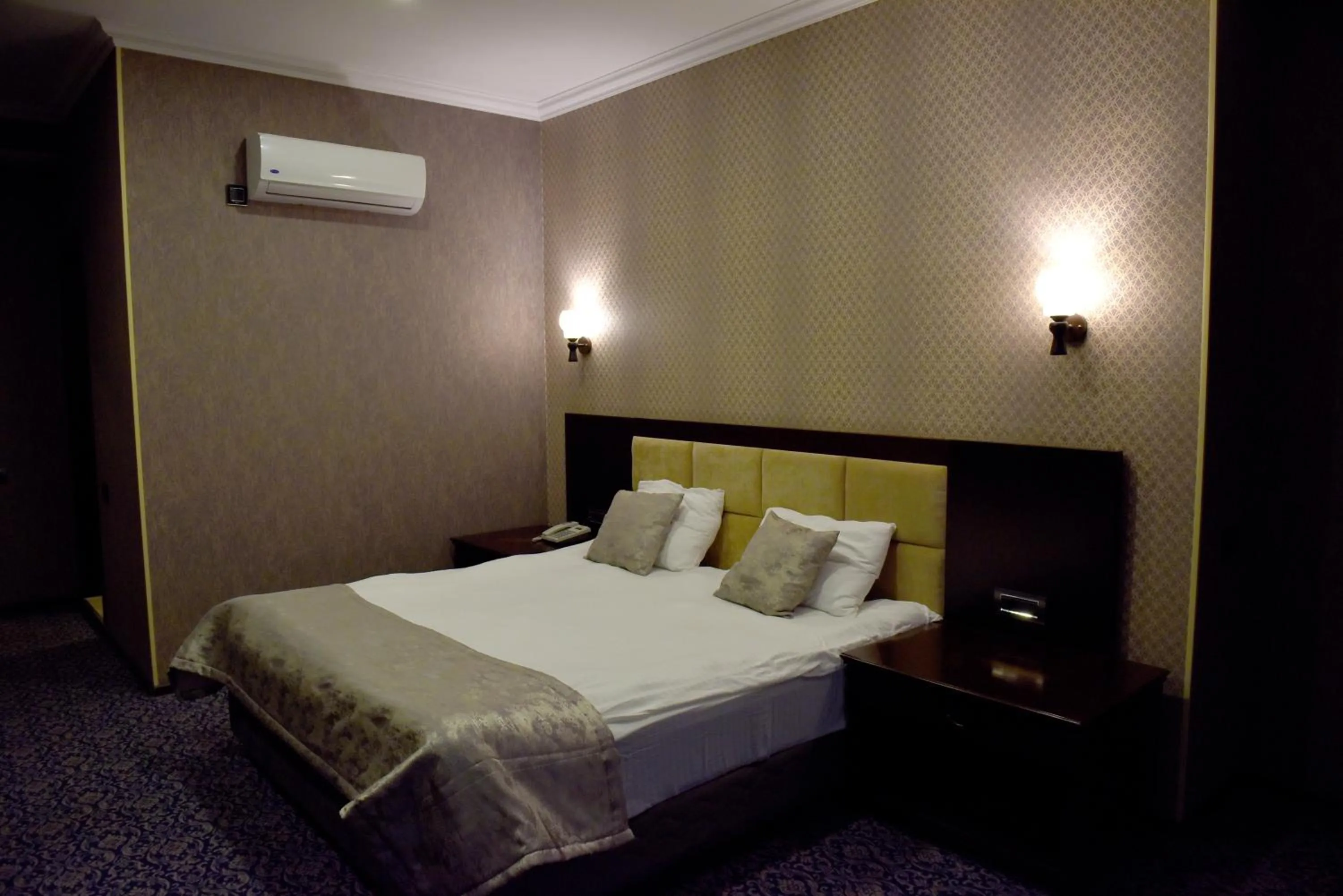 Bed in Ruma Qala Hotel