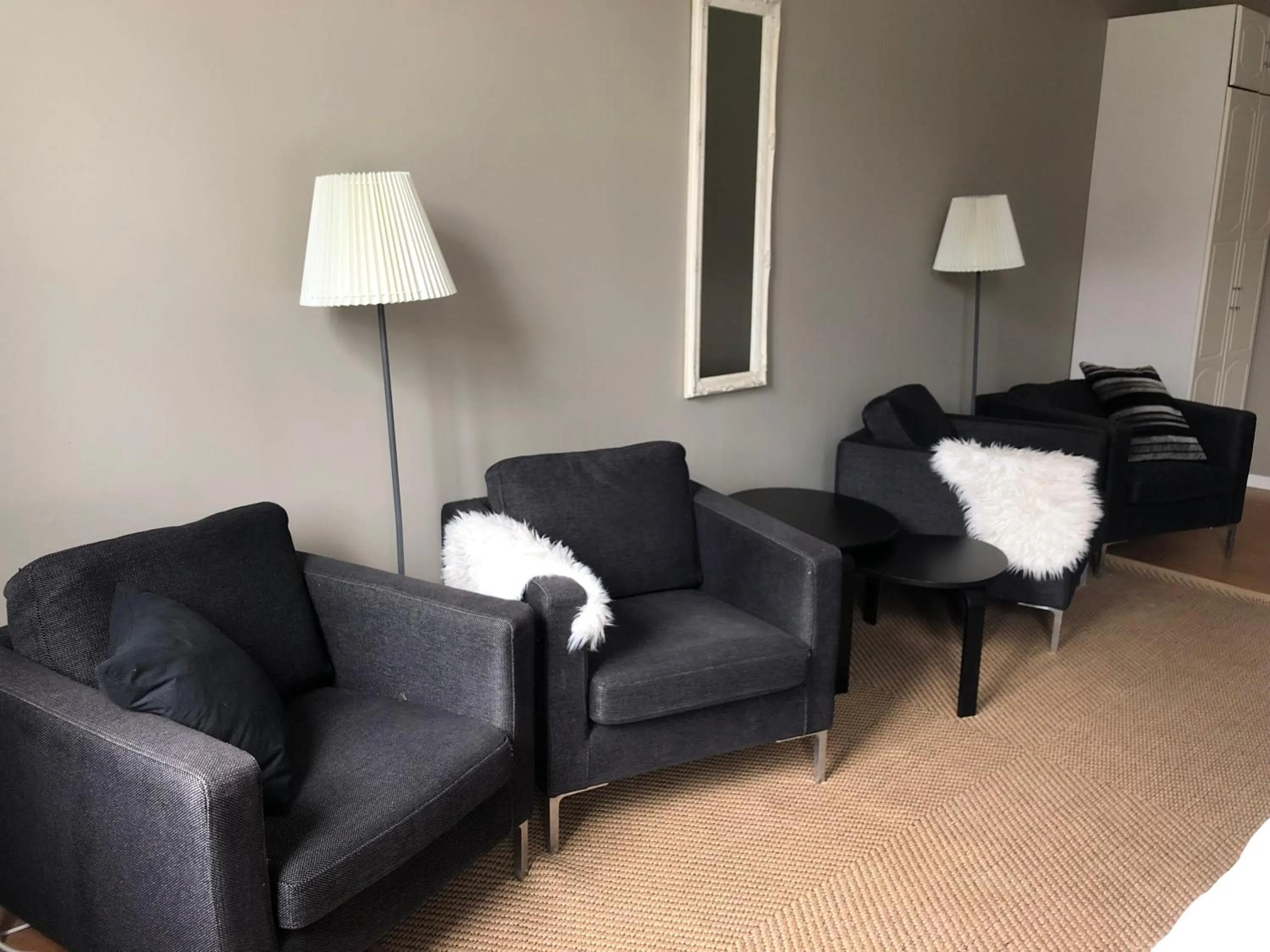 Seating area in Sjugare Gård Bed & Breakfast