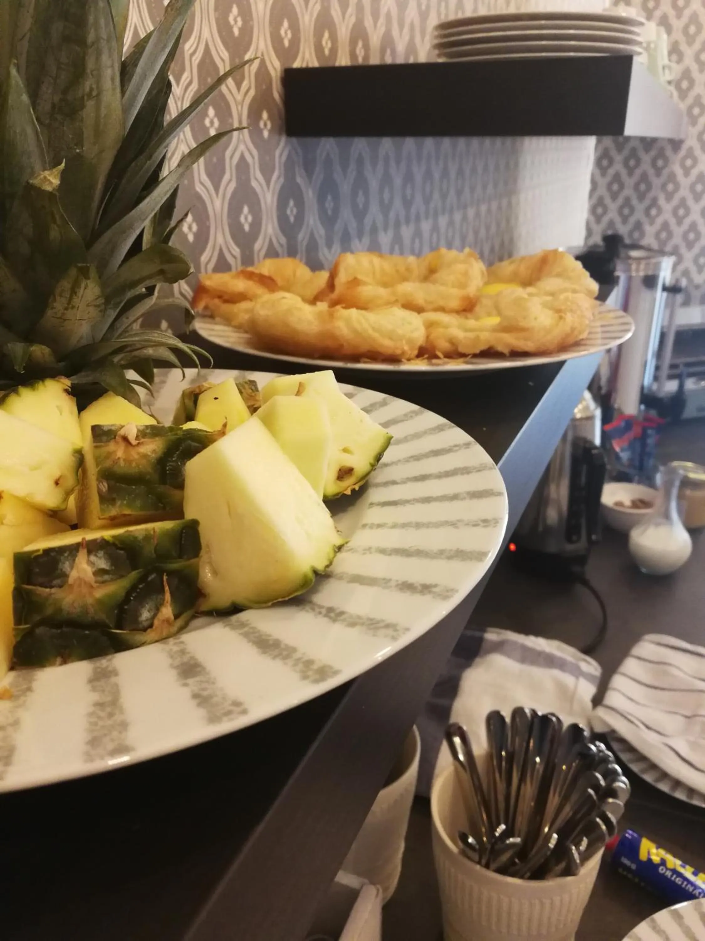 Buffet breakfast in Sjugare Gård Bed & Breakfast