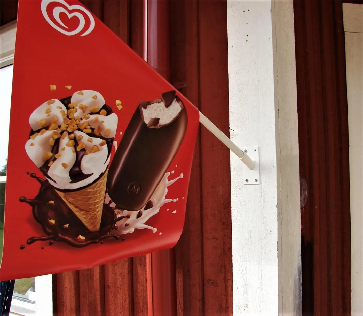 Food and drinks in Sjugare Gård Bed & Breakfast