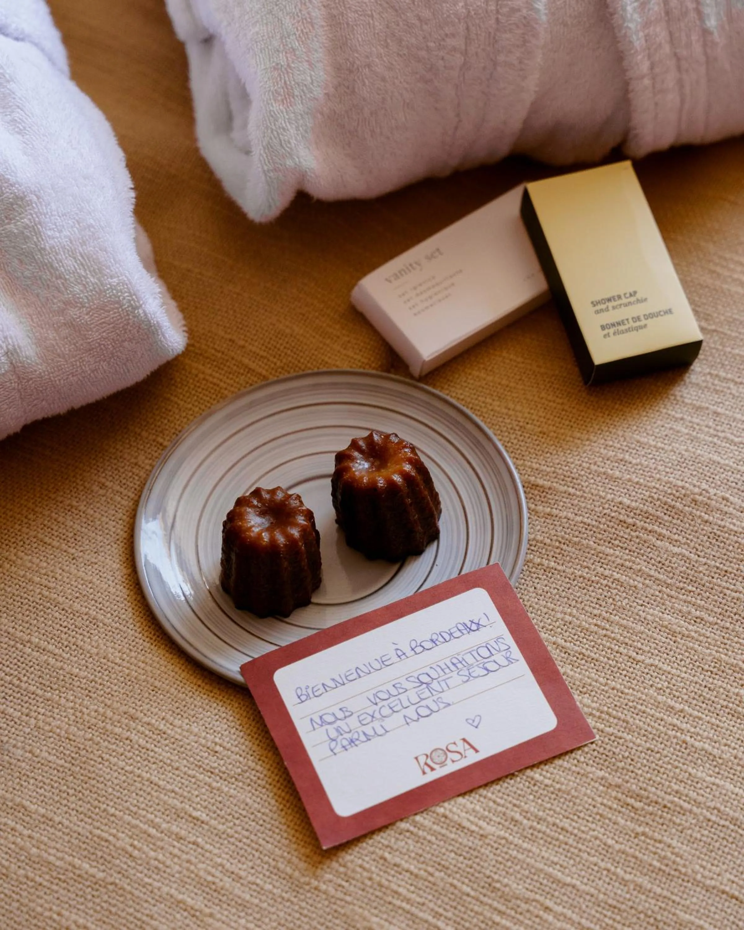 Decorative detail, Bed in ROSA Boutique Hotel - Bordeaux Centre Gare