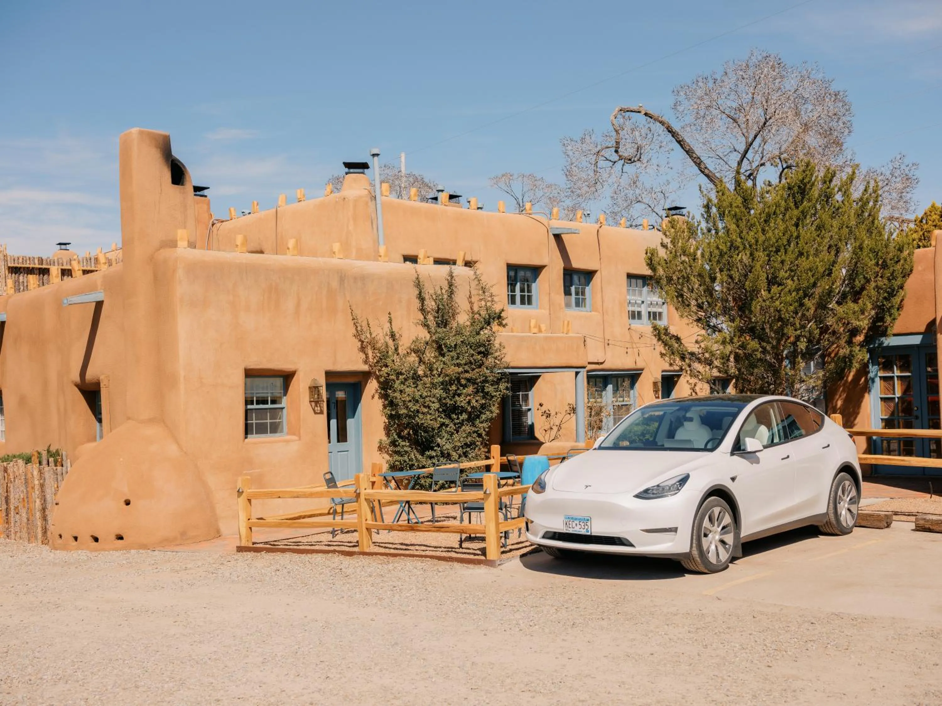 Property building in Pueblo Bonito Inn
