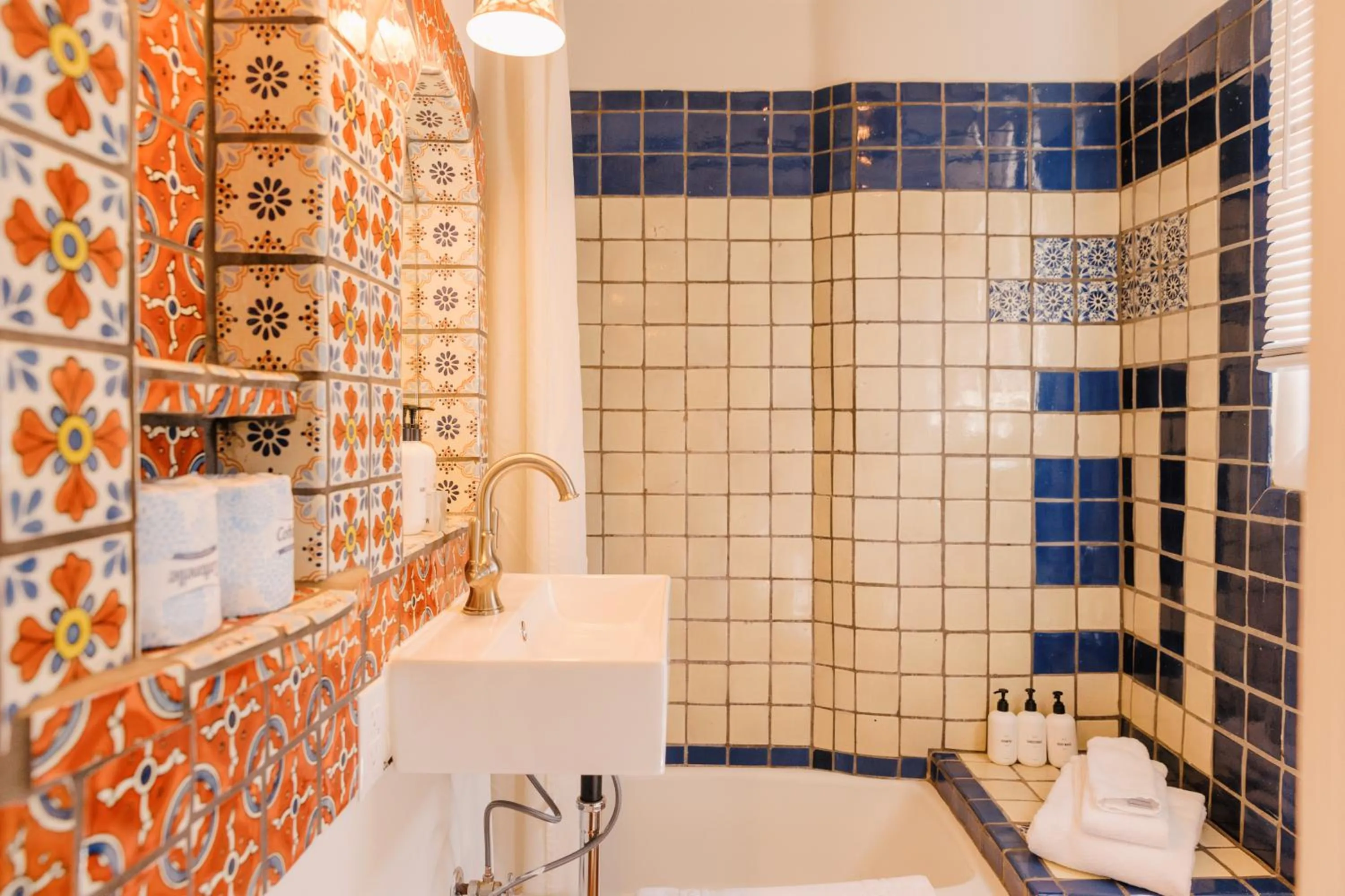 Bathroom in Pueblo Bonito Inn