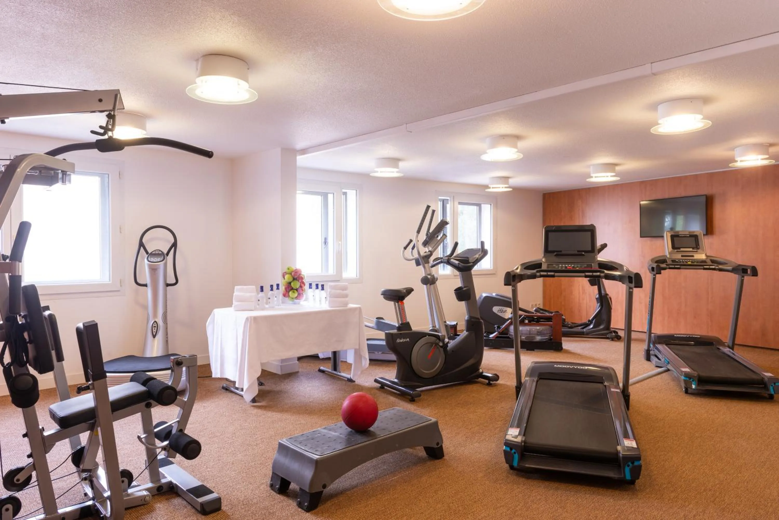 Fitness centre/facilities in Le M & Spa Bordeaux Aéroport by Hôtels & Préférence