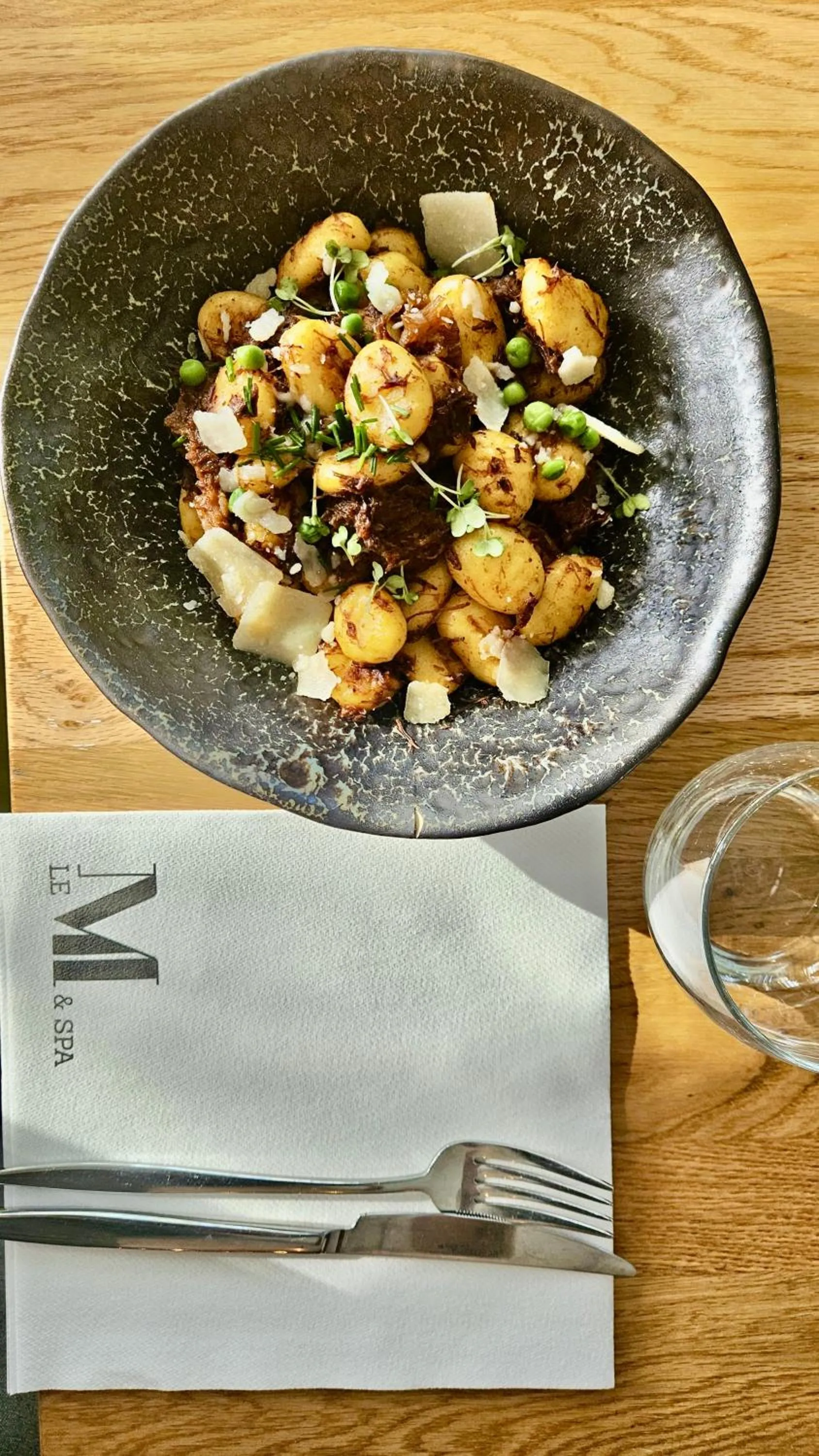 Food in Le M & Spa Bordeaux Aéroport by Hôtels & Préférence