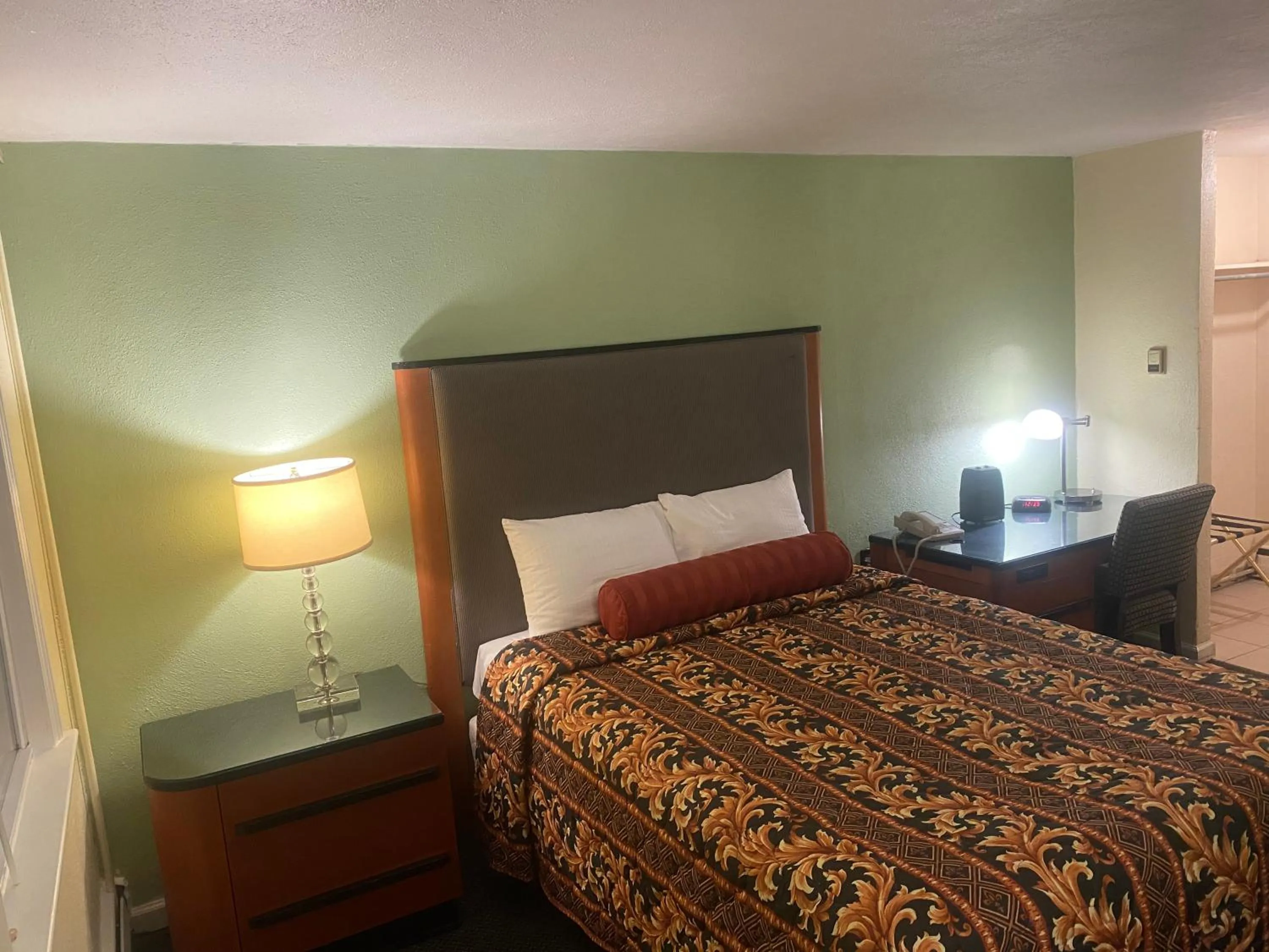 Bed in Sentinel Motel