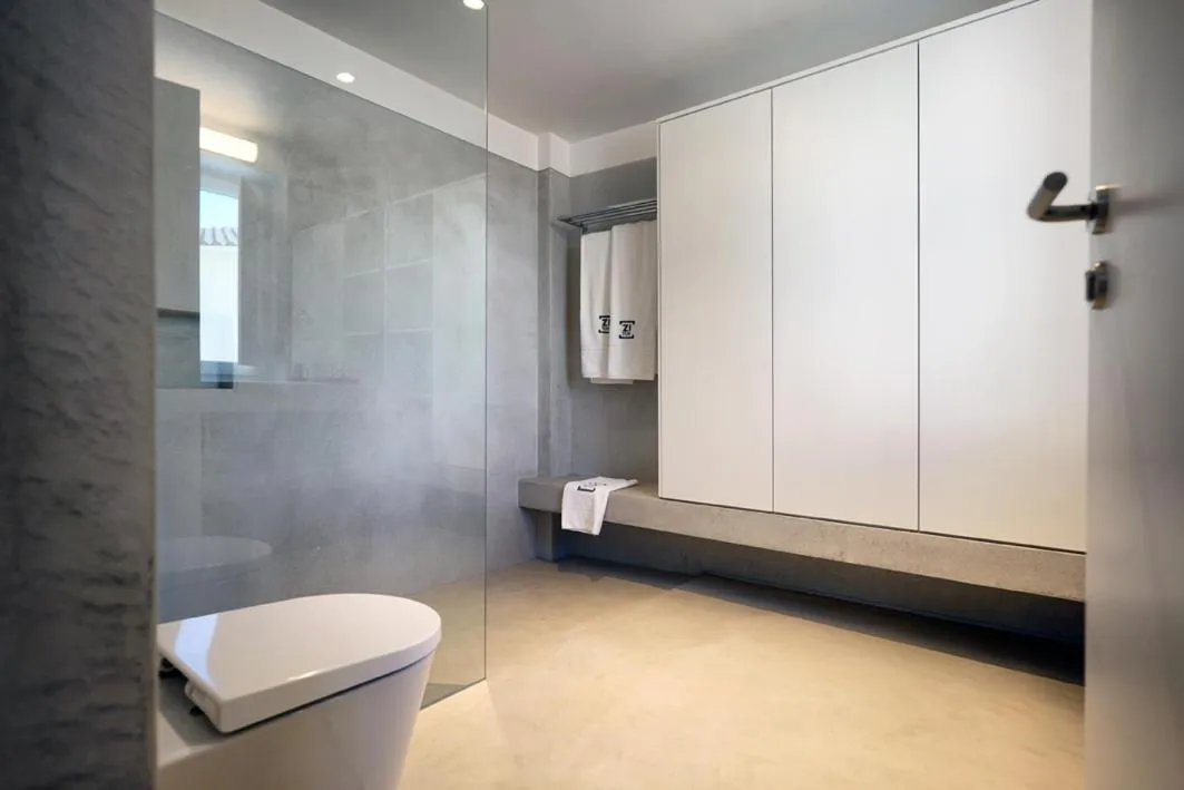 Shower in Alte Tradition Guest House