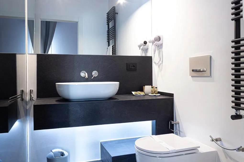 Toilet in Galliera Residence B&B