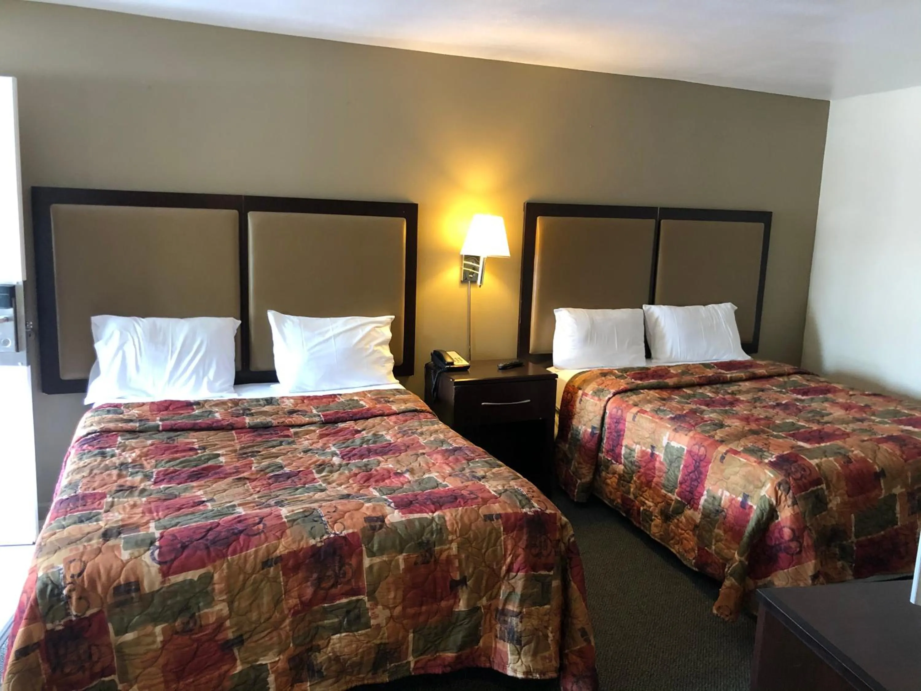 Bed in Haven Inn of Chico