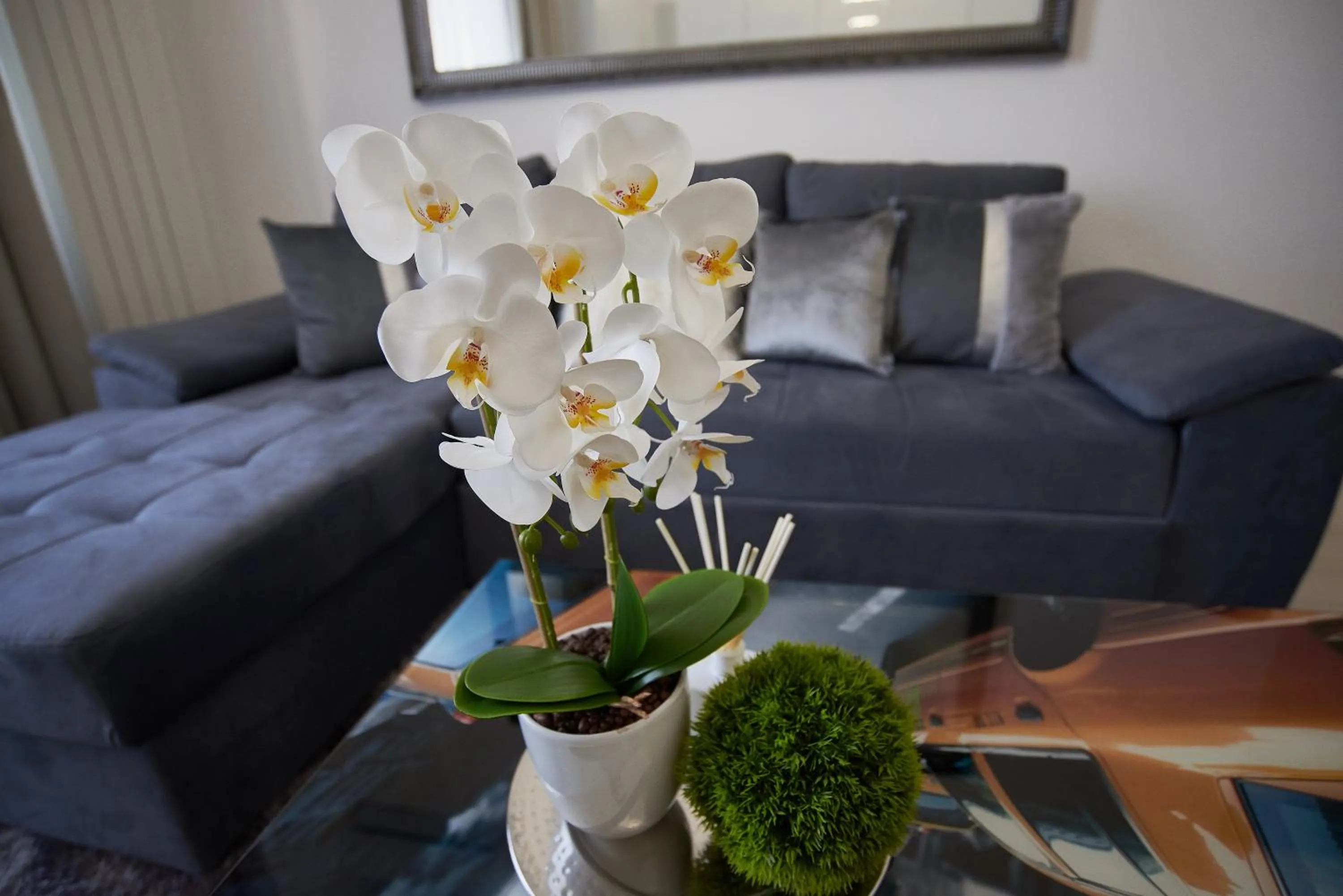 Decorative detail in Metropole Apartments Old Town