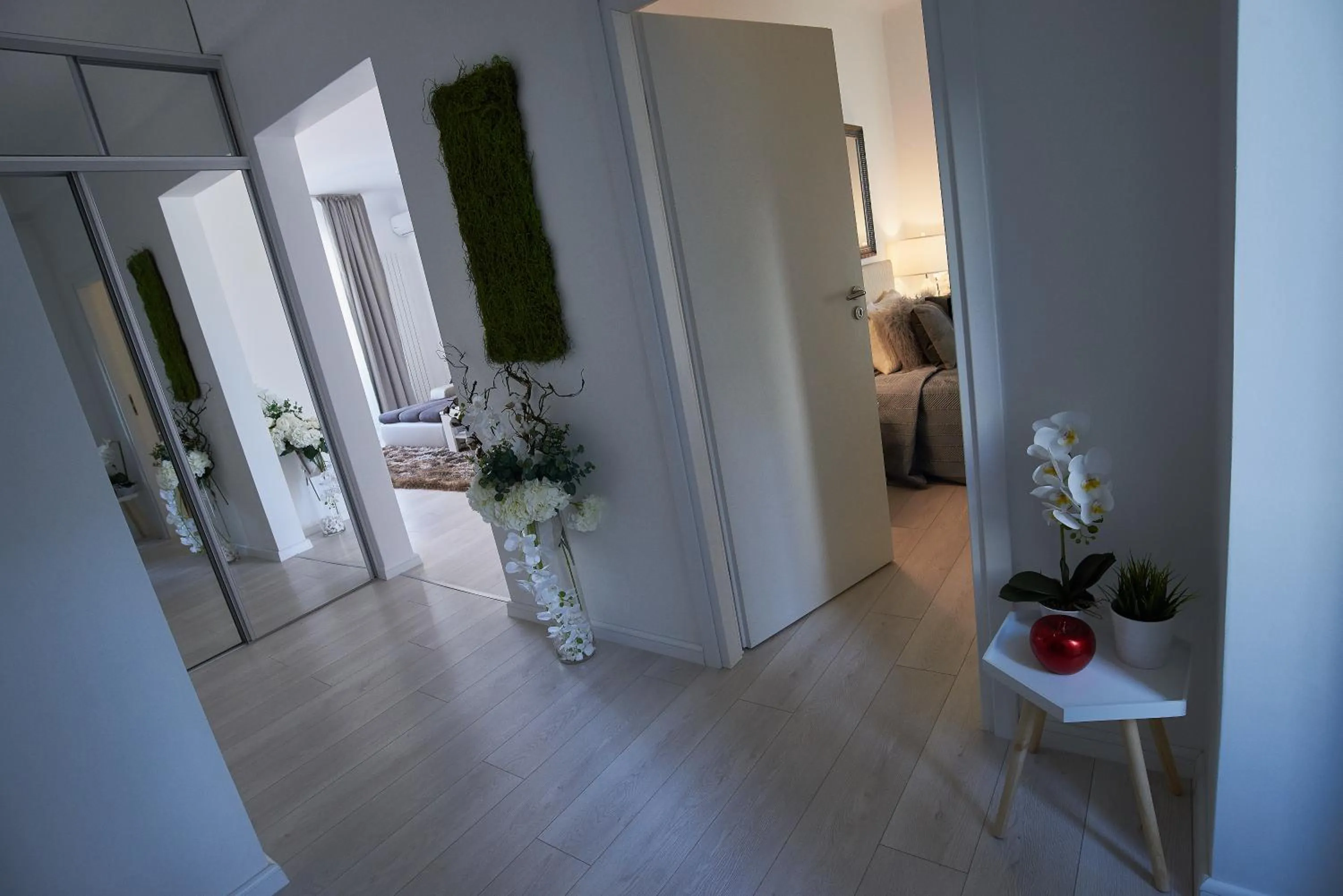 Decorative detail in Metropole Apartments Old Town