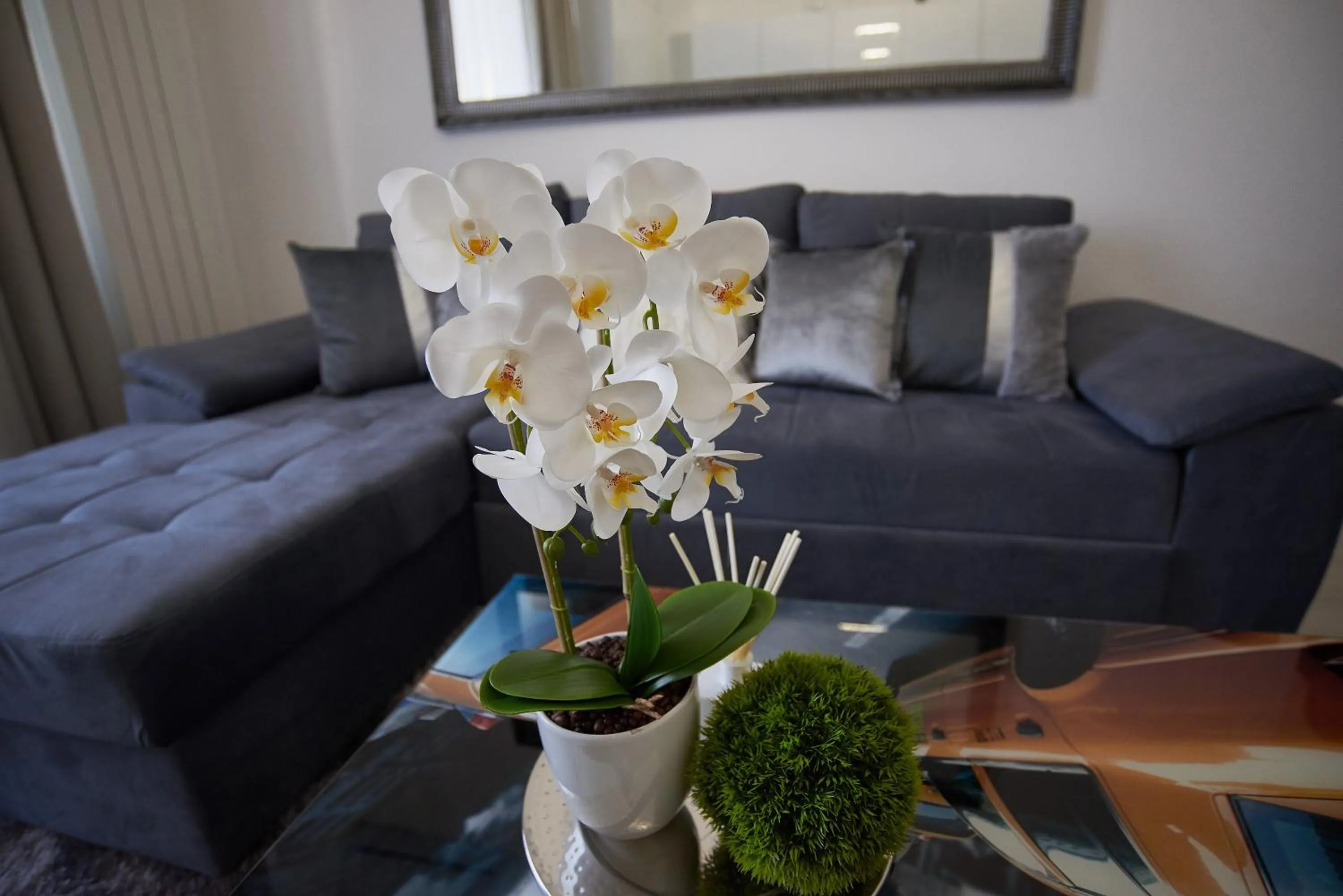 Decorative detail in Metropole Apartments Old Town