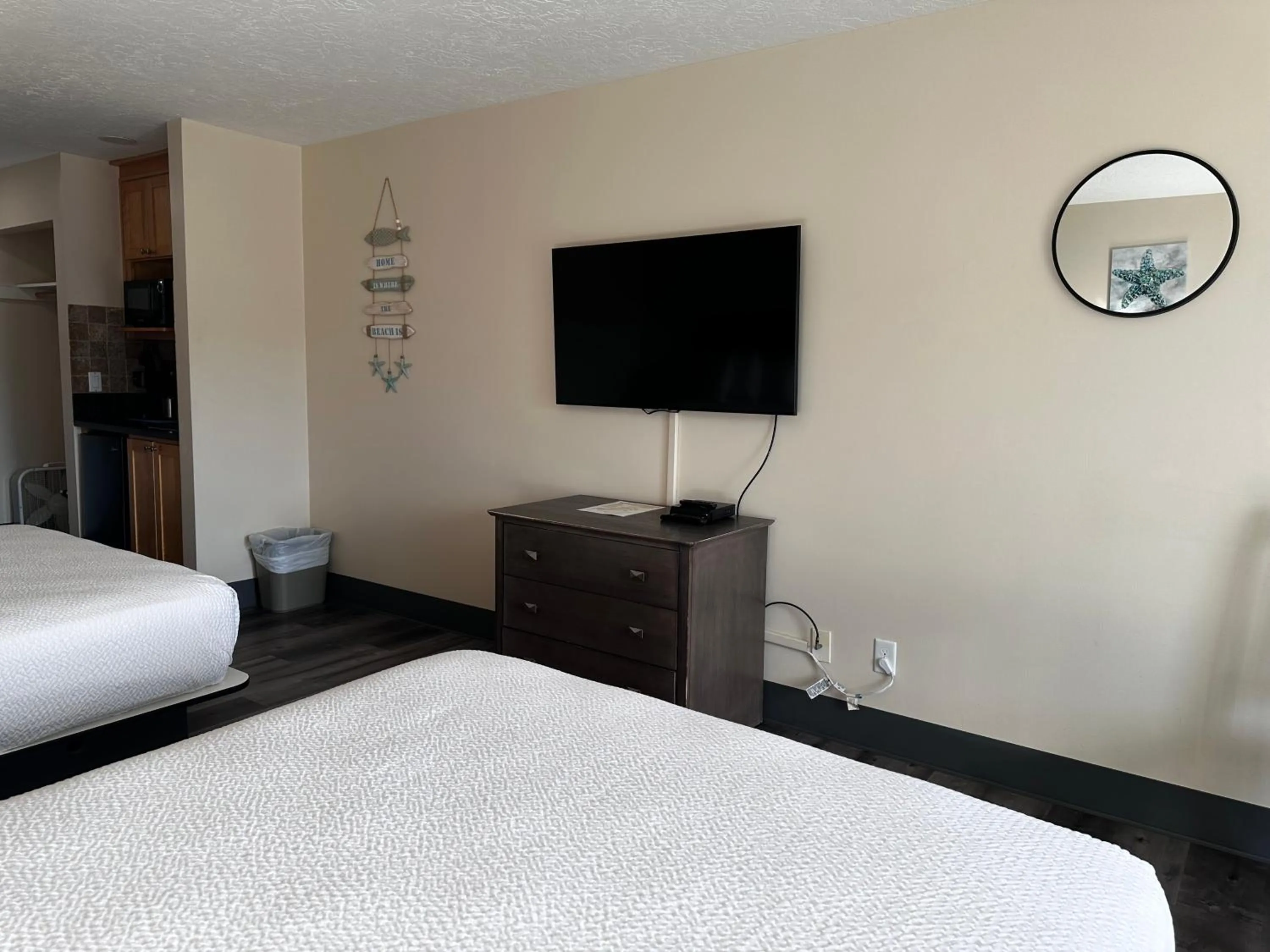 TV and multimedia, Bed in Inn at the Shore